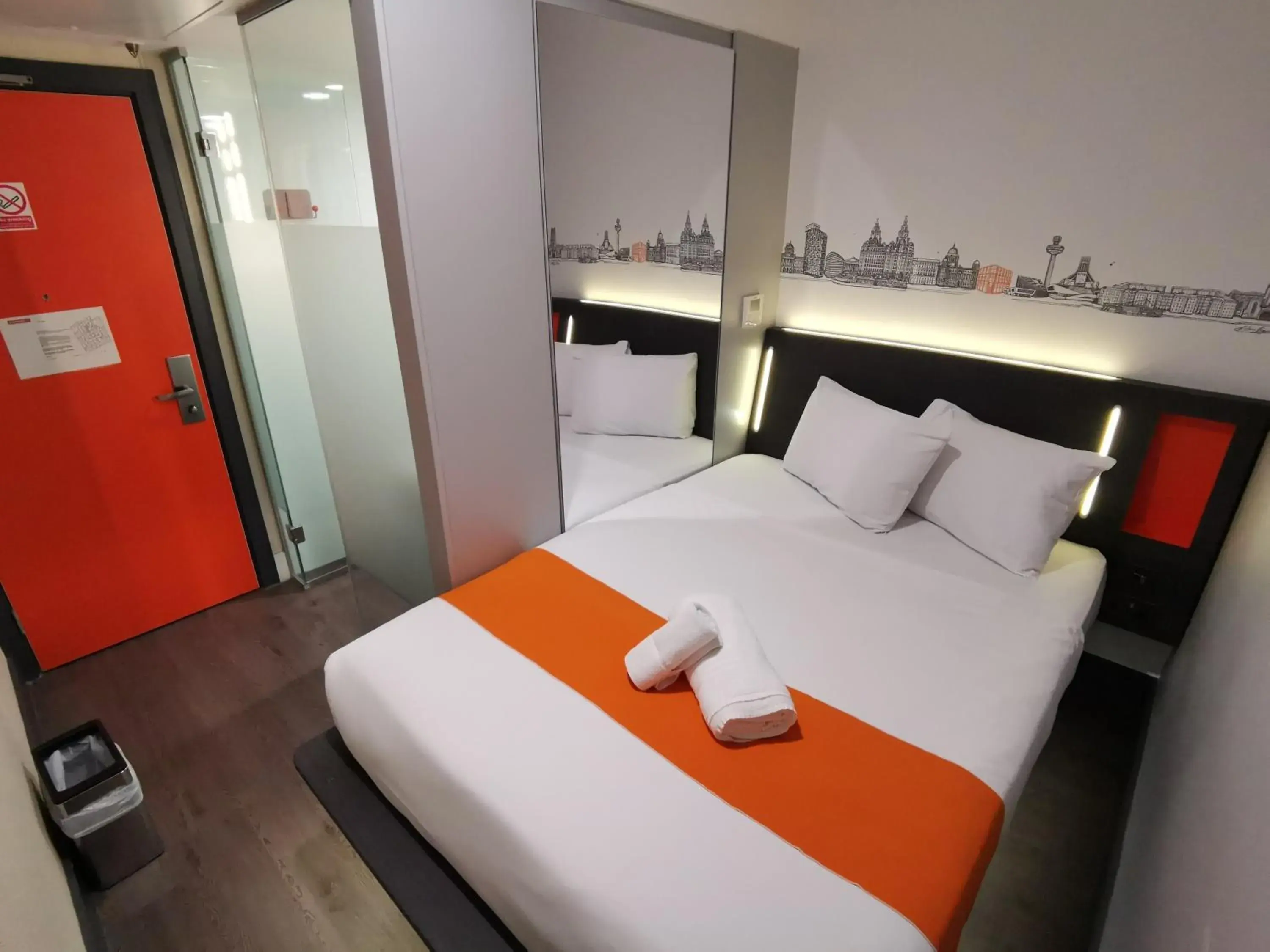 Bedroom, Bed in easyHotel Liverpool Bedroom, Bed in easyHotel Liverpool