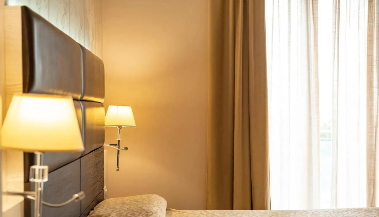 Bedroom, Bed in S Hotel