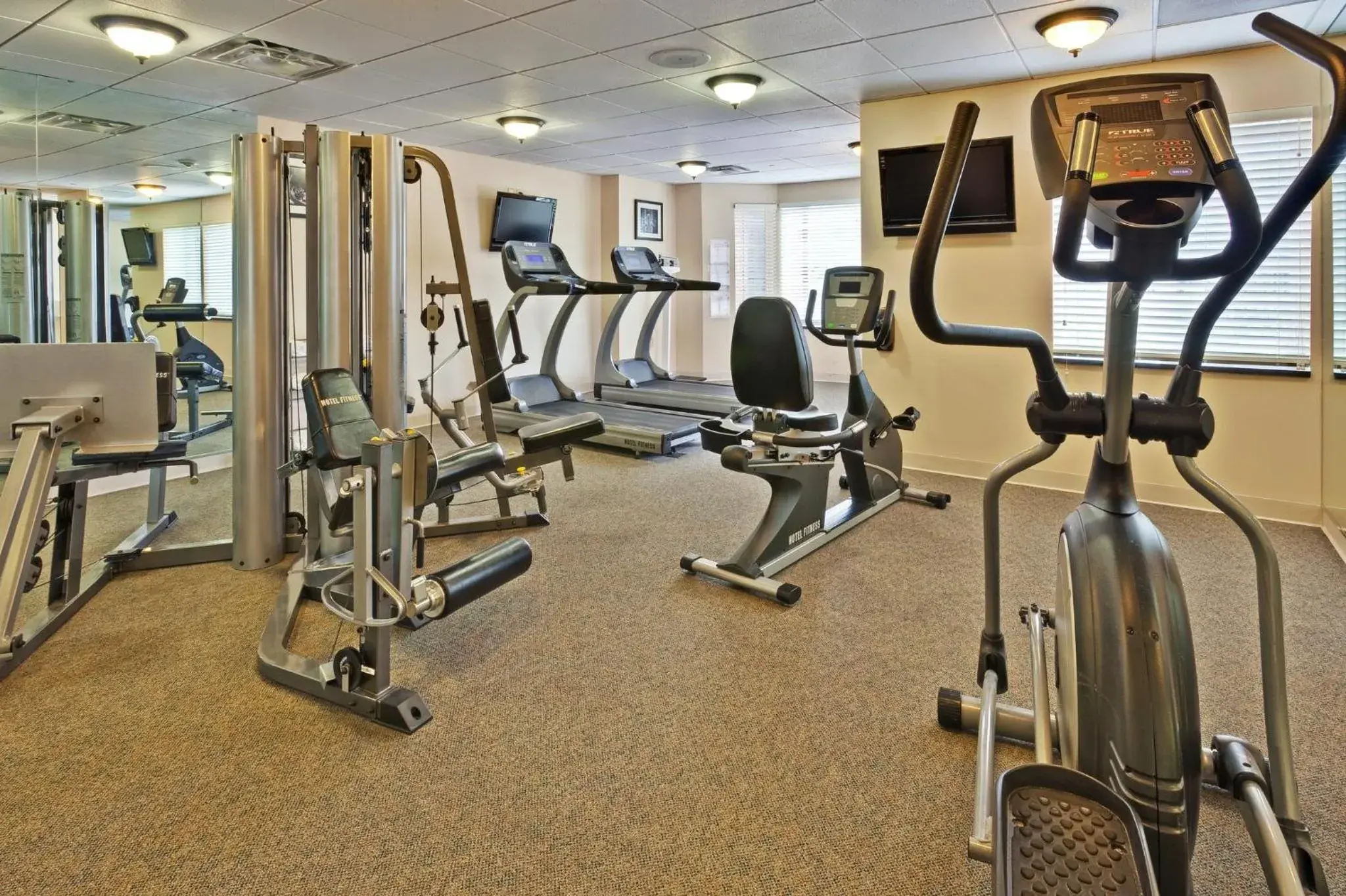 Fitness centre/facilities in Staybridge Suites Rochester University by IHG Fitness centre/facilities in Staybridge Suites Rochester University by IHG