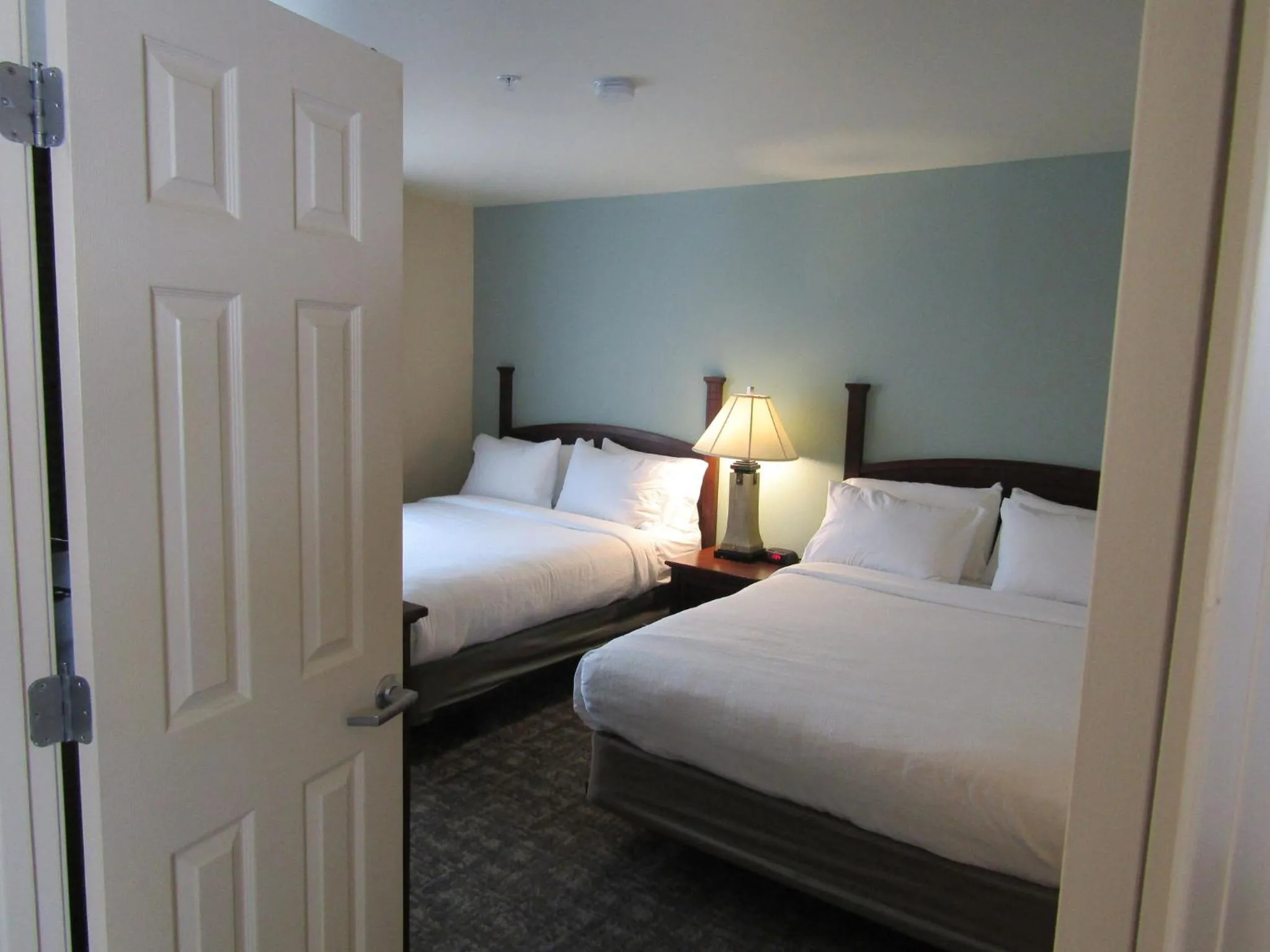 Photo of the whole room, Bed in Staybridge Suites Rochester University by IHG