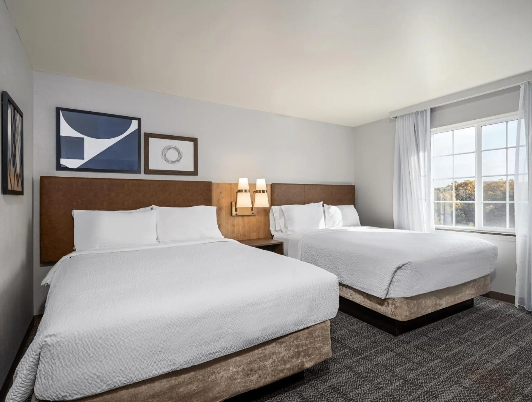 Bedroom, Bed in Staybridge Suites Rochester University by IHG
