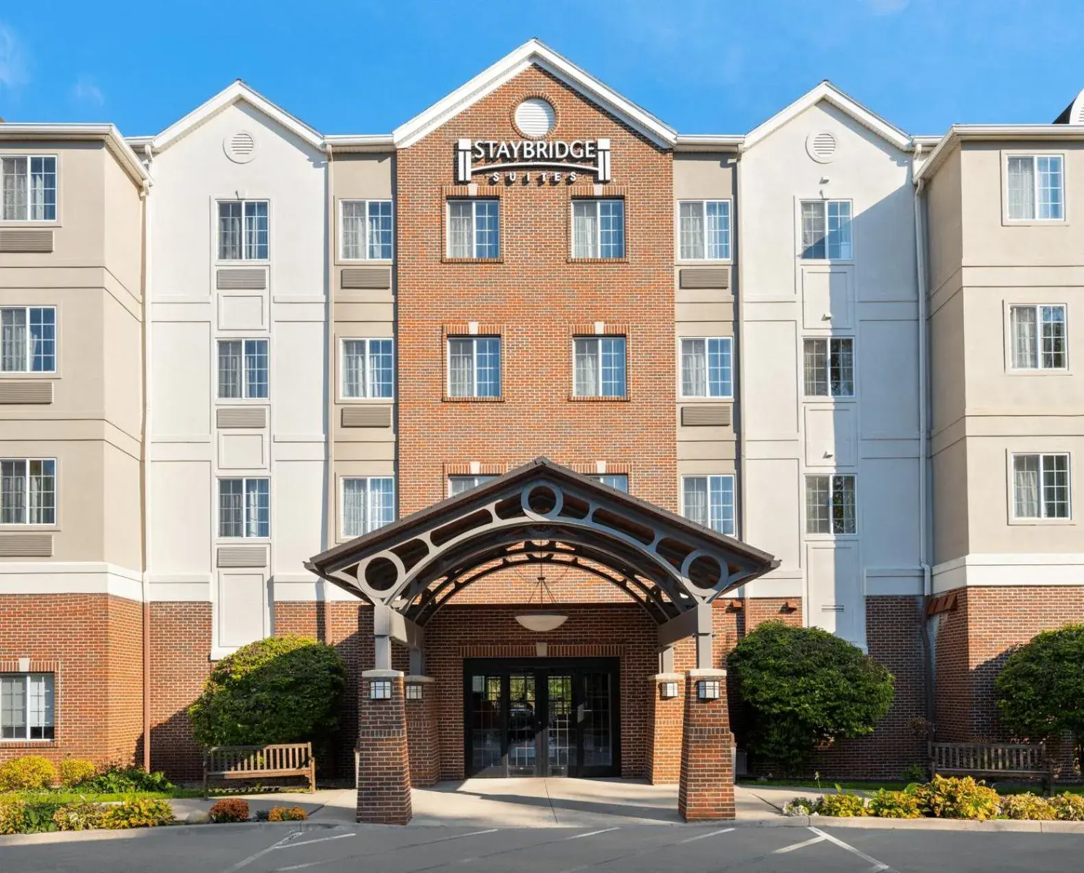 Property building in Staybridge Suites Rochester University by IHG Property building in Staybridge Suites Rochester University by IHG