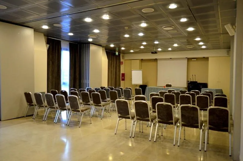 Business facilities in Hotel Omnia