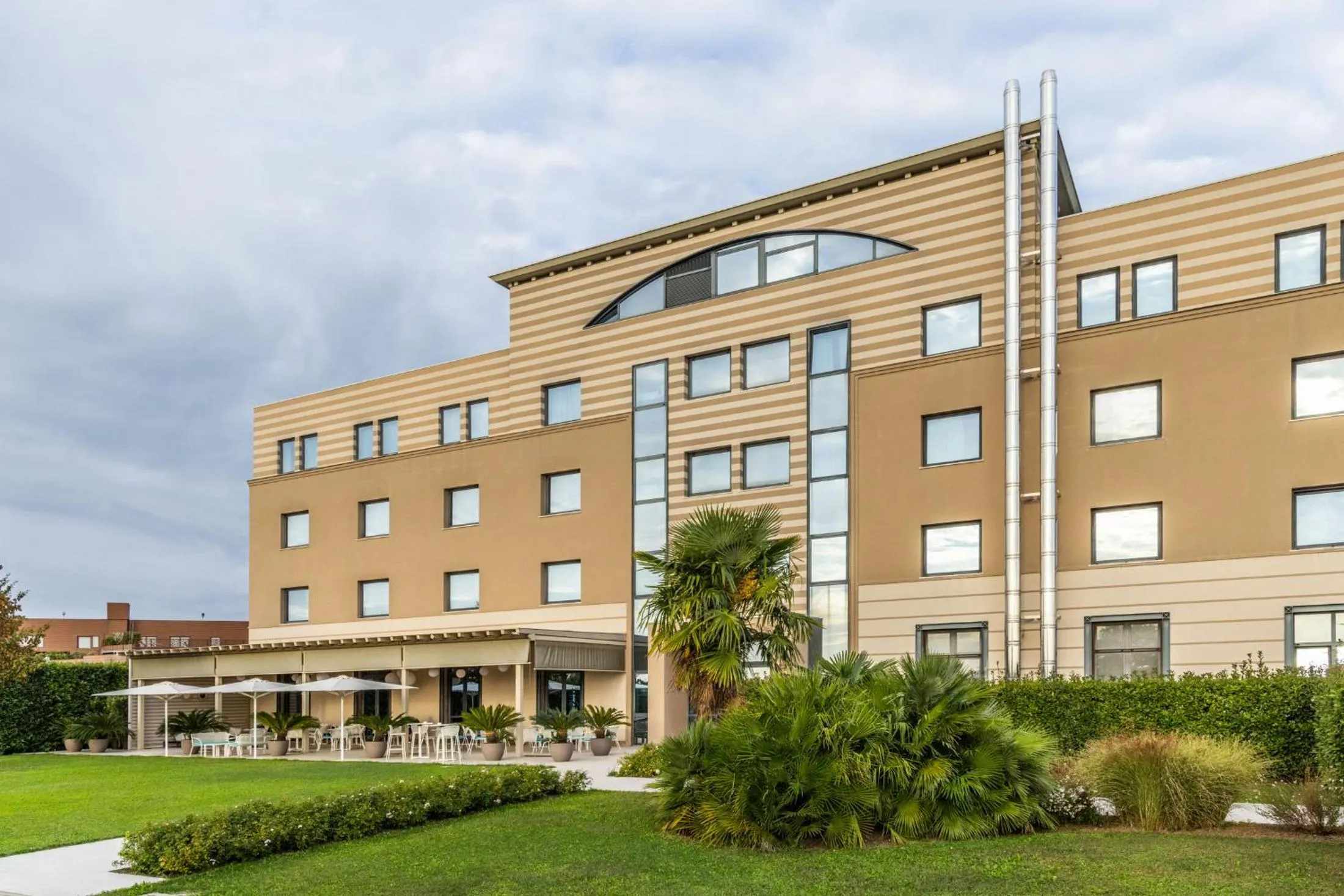 Property building in Hotel Omnia