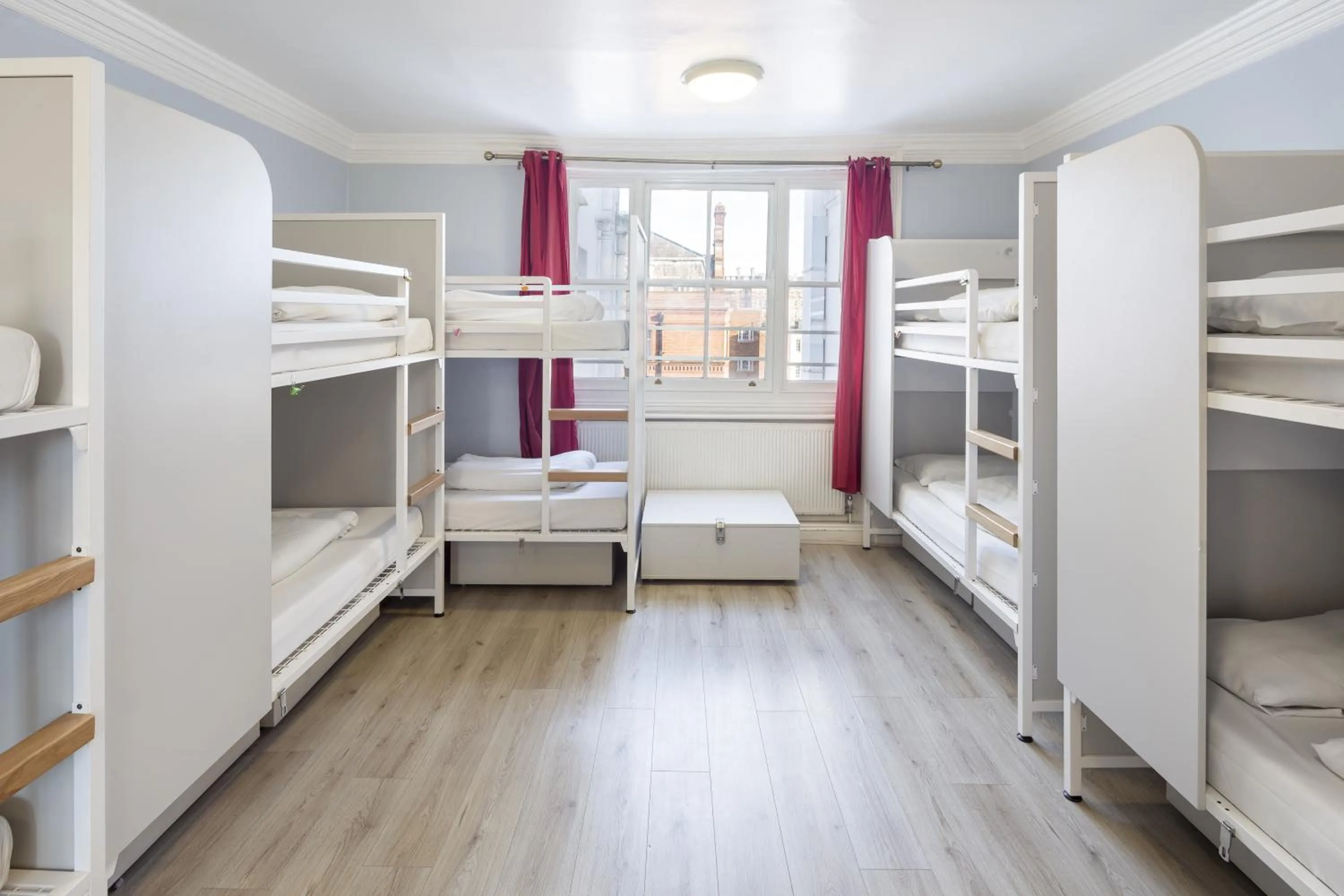 Photo of the whole room, Bed in Astor Hyde Park Hostel