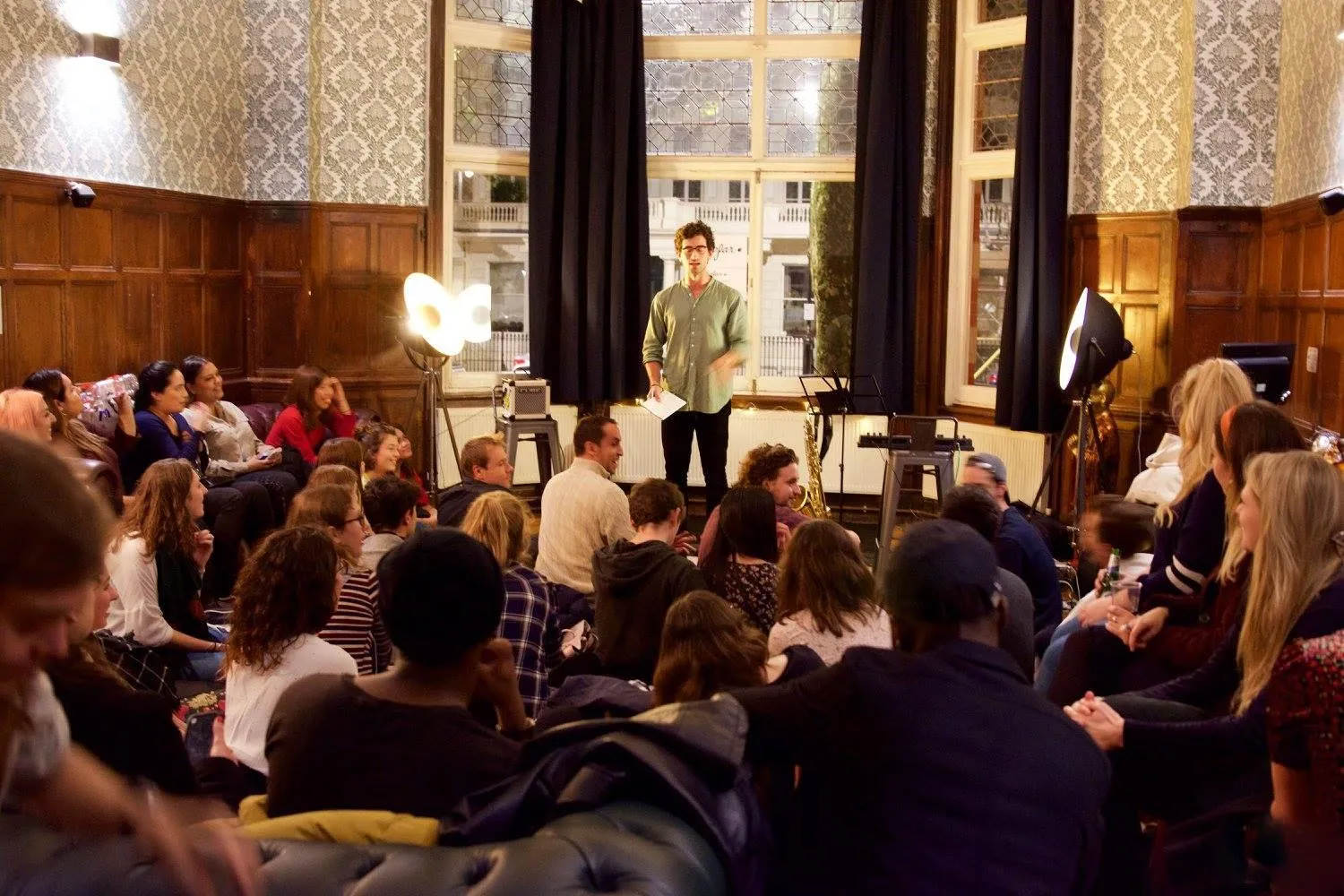 Evening entertainment in Astor Hyde Park Hostel