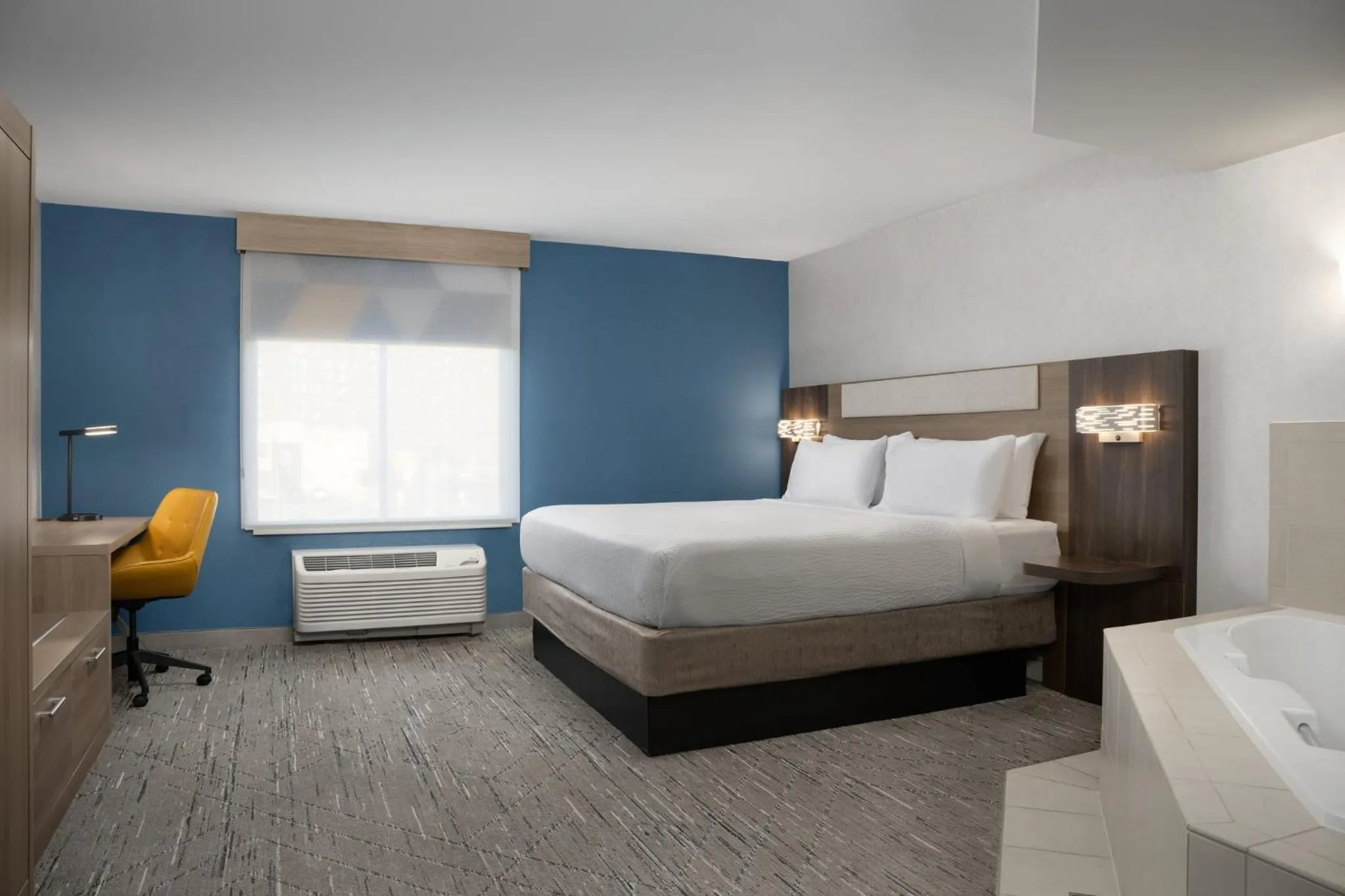 Photo of the whole room, Bed in Holiday Inn Express & Suites Alexandria - Fort Belvoir by IHG