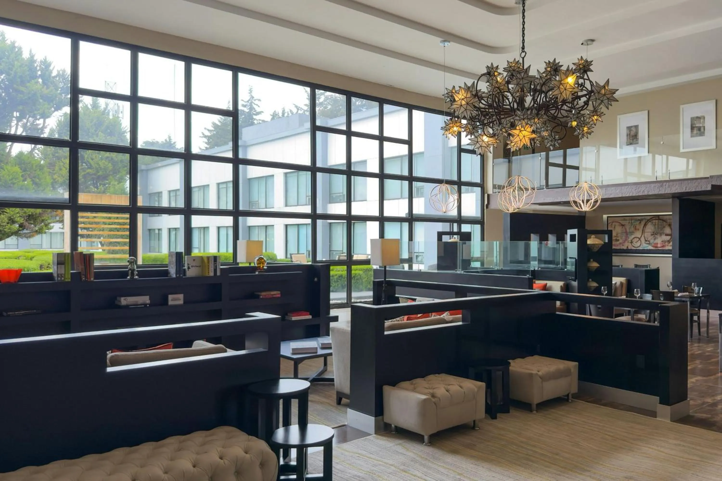 Lobby or reception in Courtyard Toluca Airport