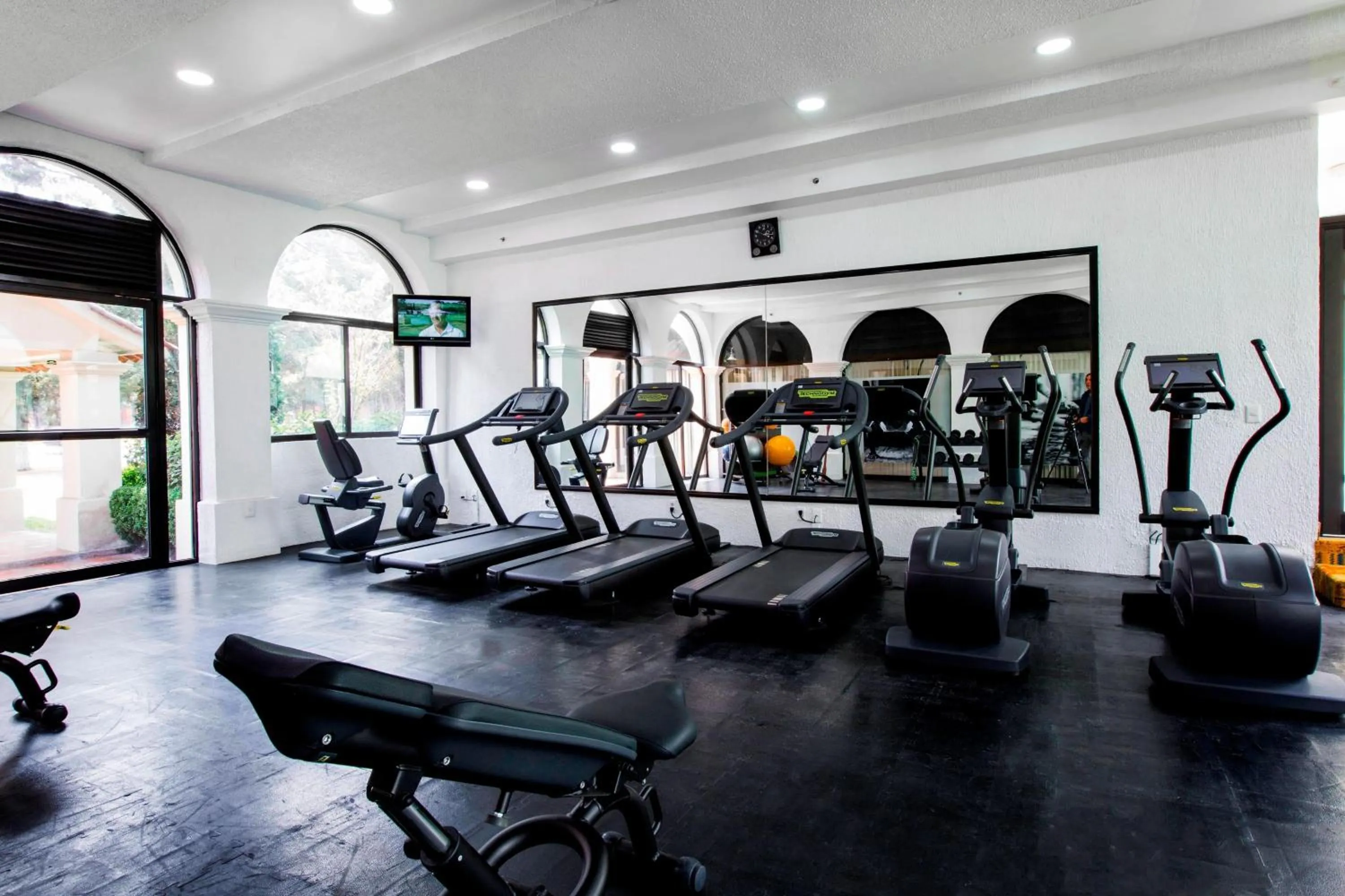 Fitness centre/facilities in Courtyard Toluca Airport