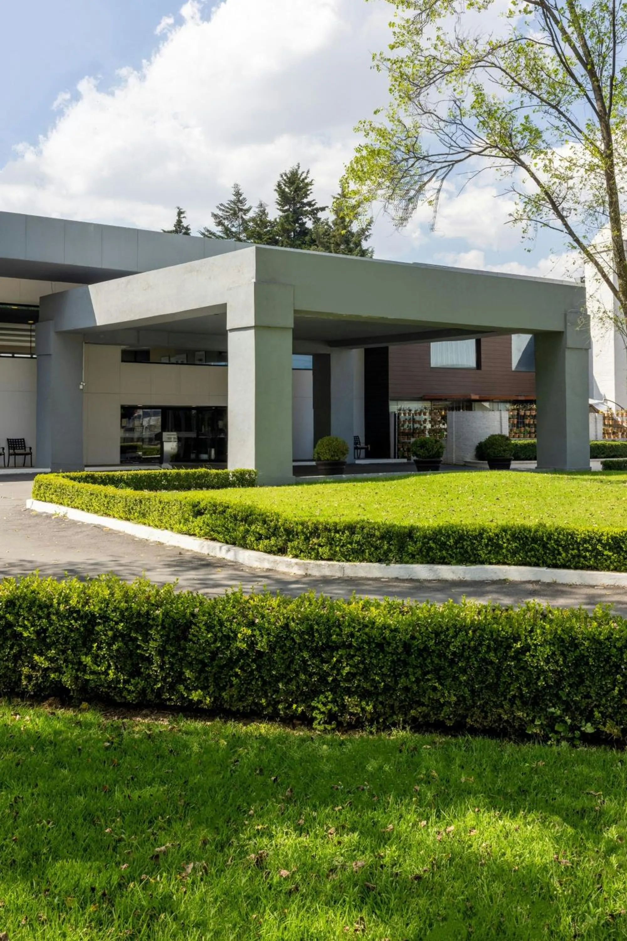 Lobby or reception in Courtyard Toluca Airport