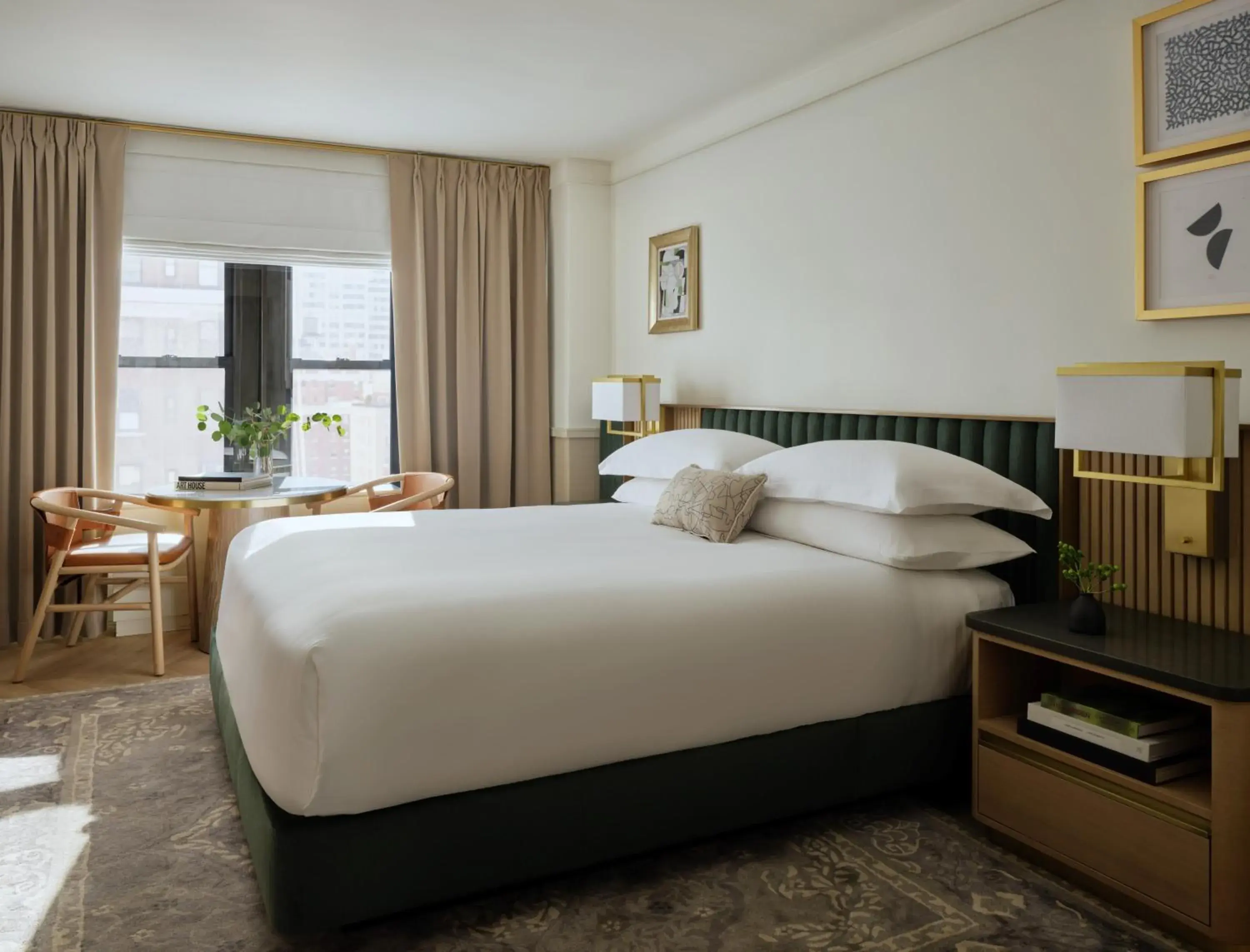 Photo of the whole room, Bed in 70 Park Avenue - Soon to be Kimpton Photo of the whole room, Bed in 70 Park Avenue - Soon to be Kimpton
