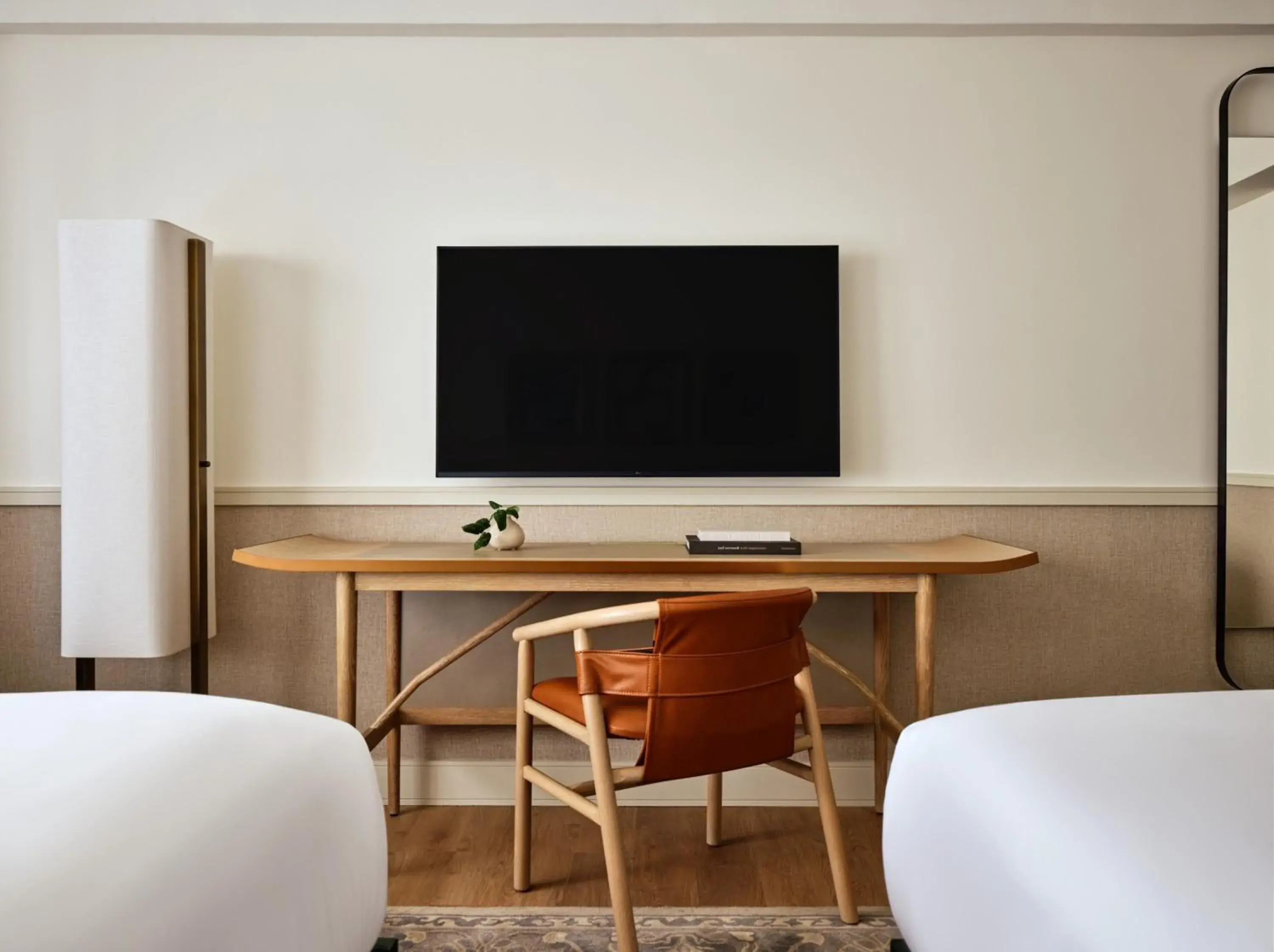 Photo of the whole room, Bed in 70 Park Avenue - Soon to be Kimpton Photo of the whole room, Bed in 70 Park Avenue - Soon to be Kimpton