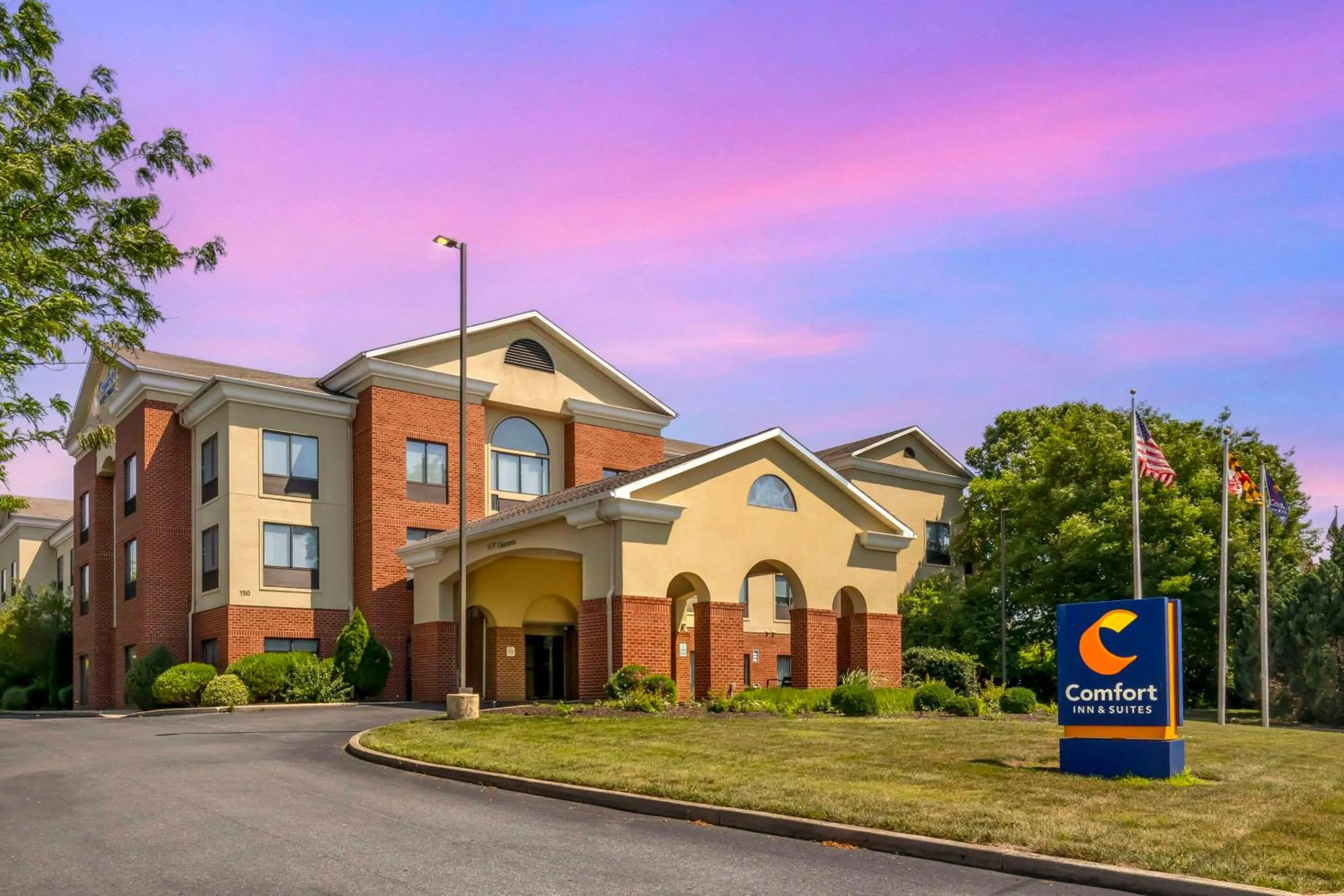 Property building in Comfort Inn & Suites Chestertown