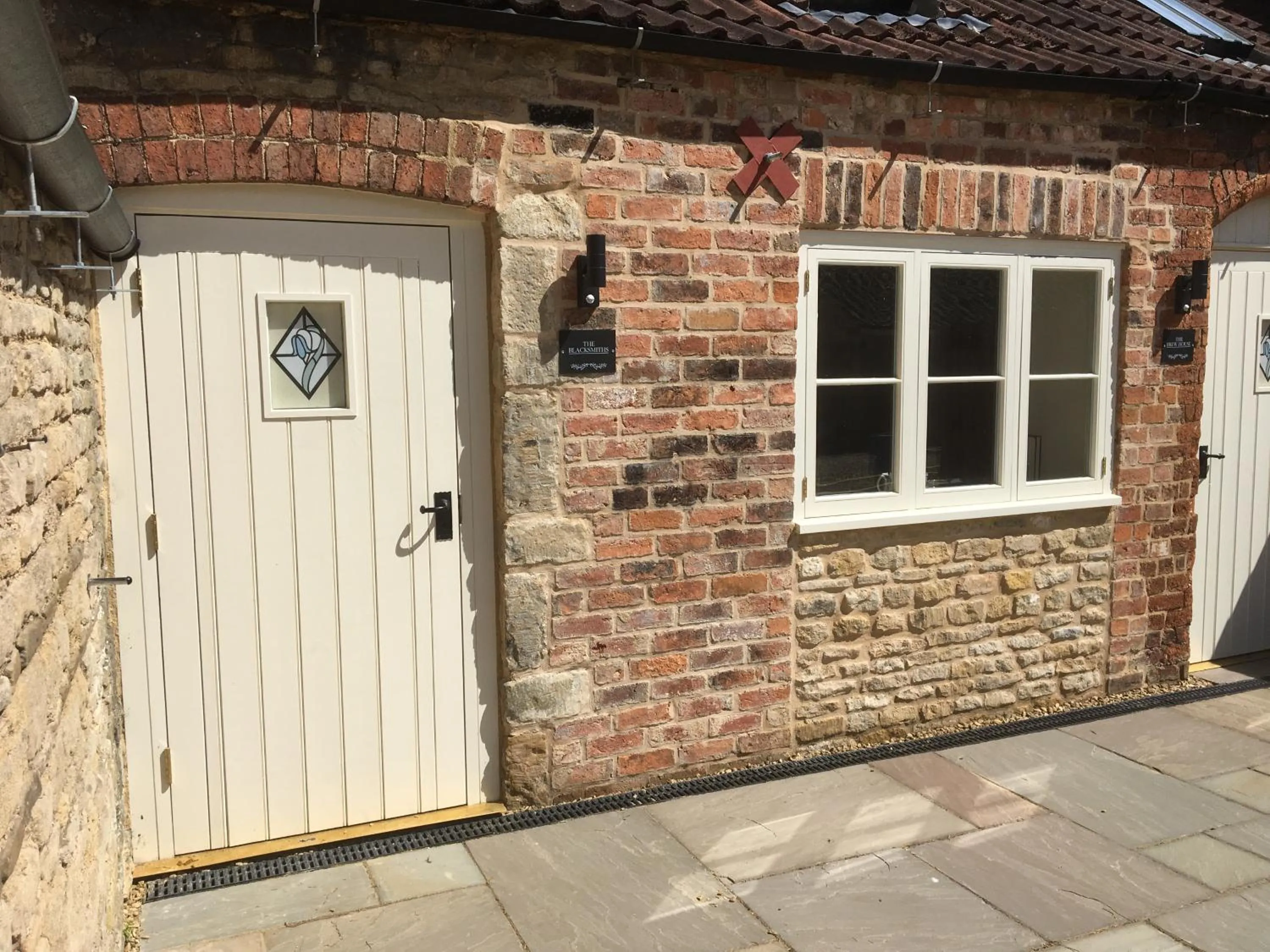 Facade/entrance in The Bluebell