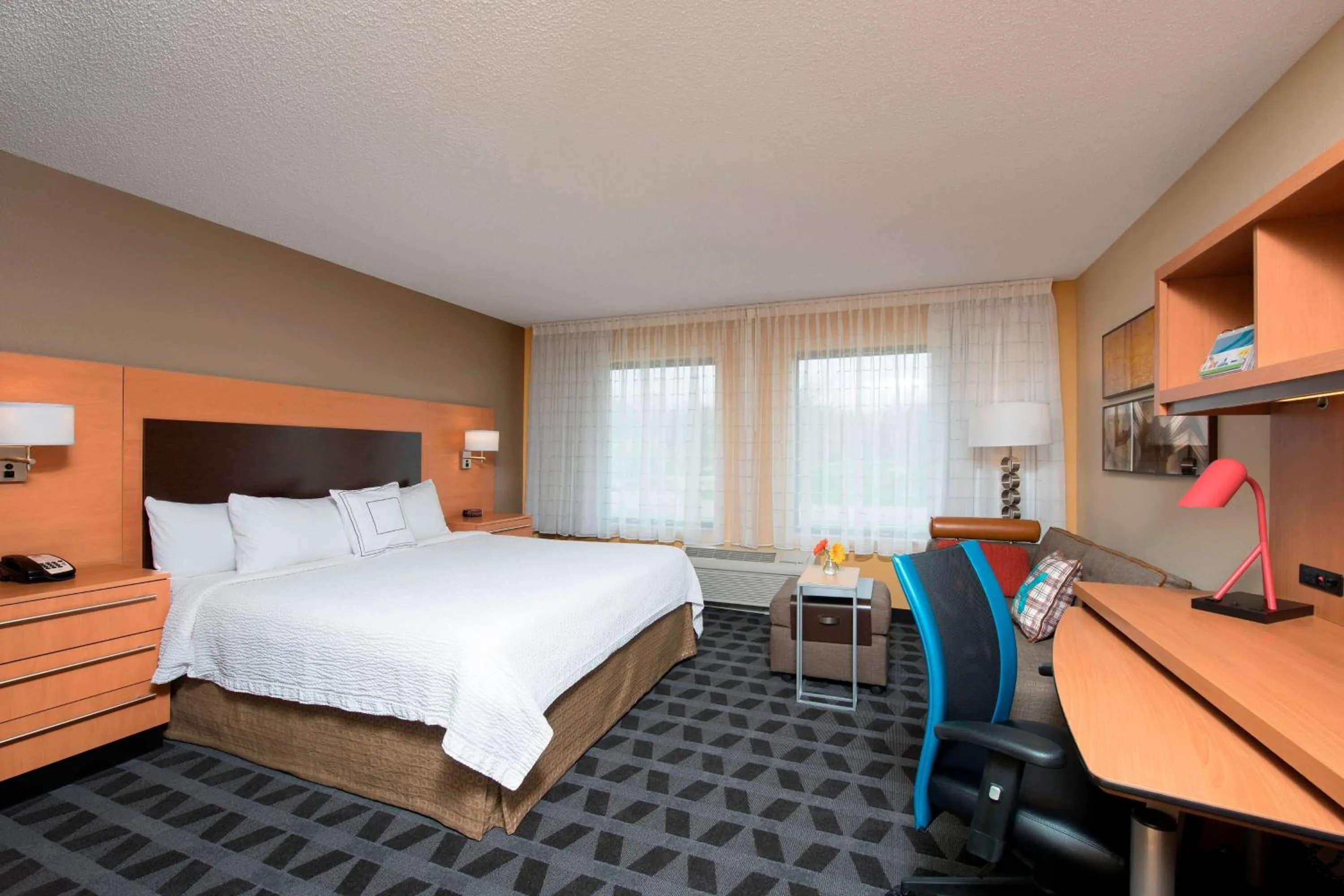 Bedroom, Bed in TownePlace Suites by Marriott Kalamazoo