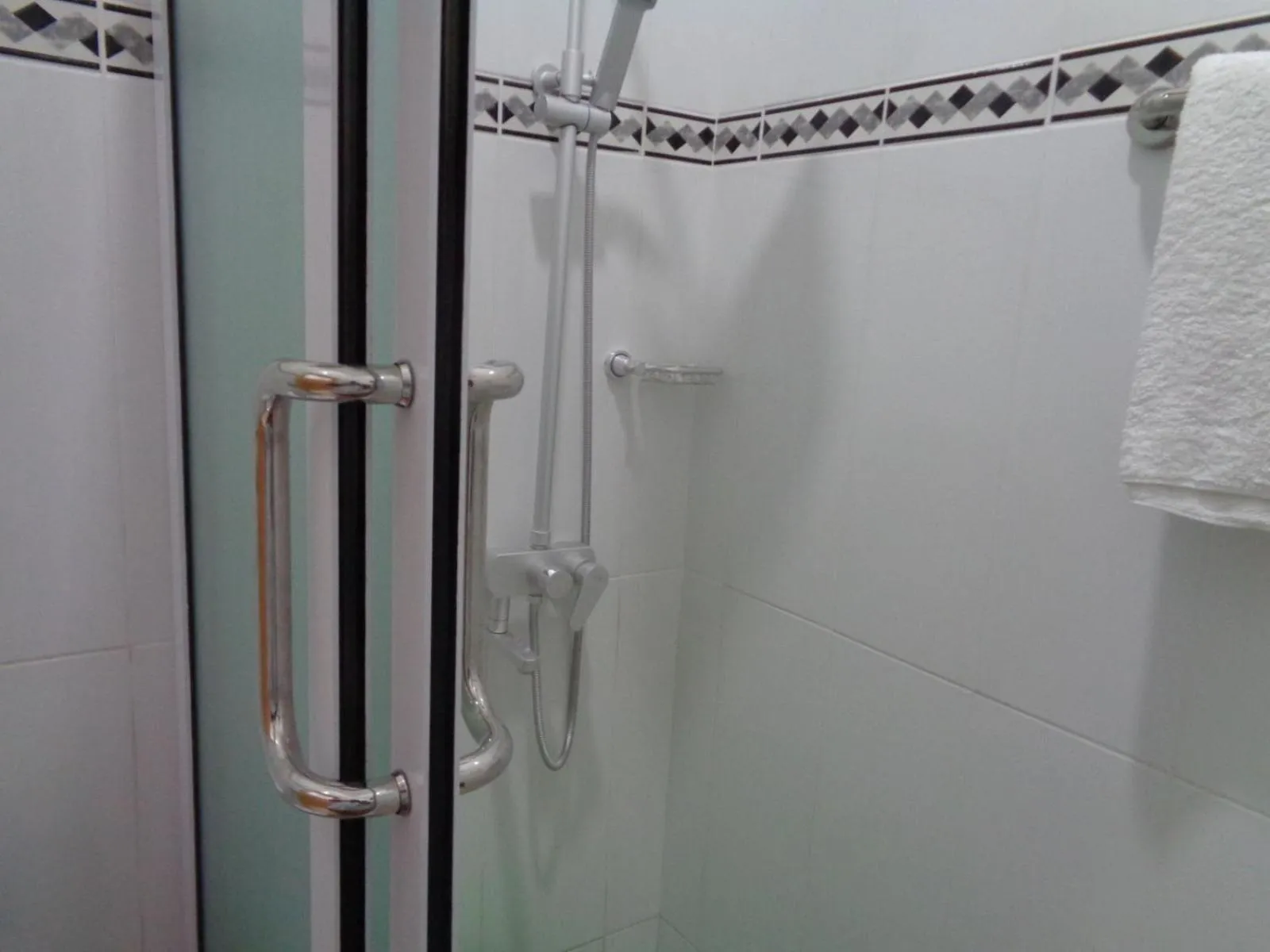 Bathroom in Queensland Hotel