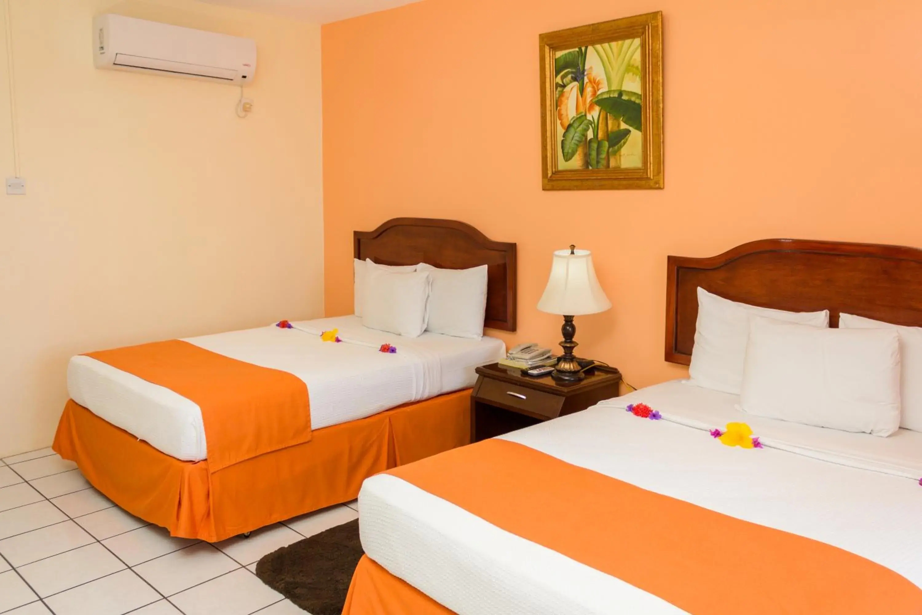 Deluxe room double in Bay Gardens Inn Deluxe room double in Bay Gardens Inn