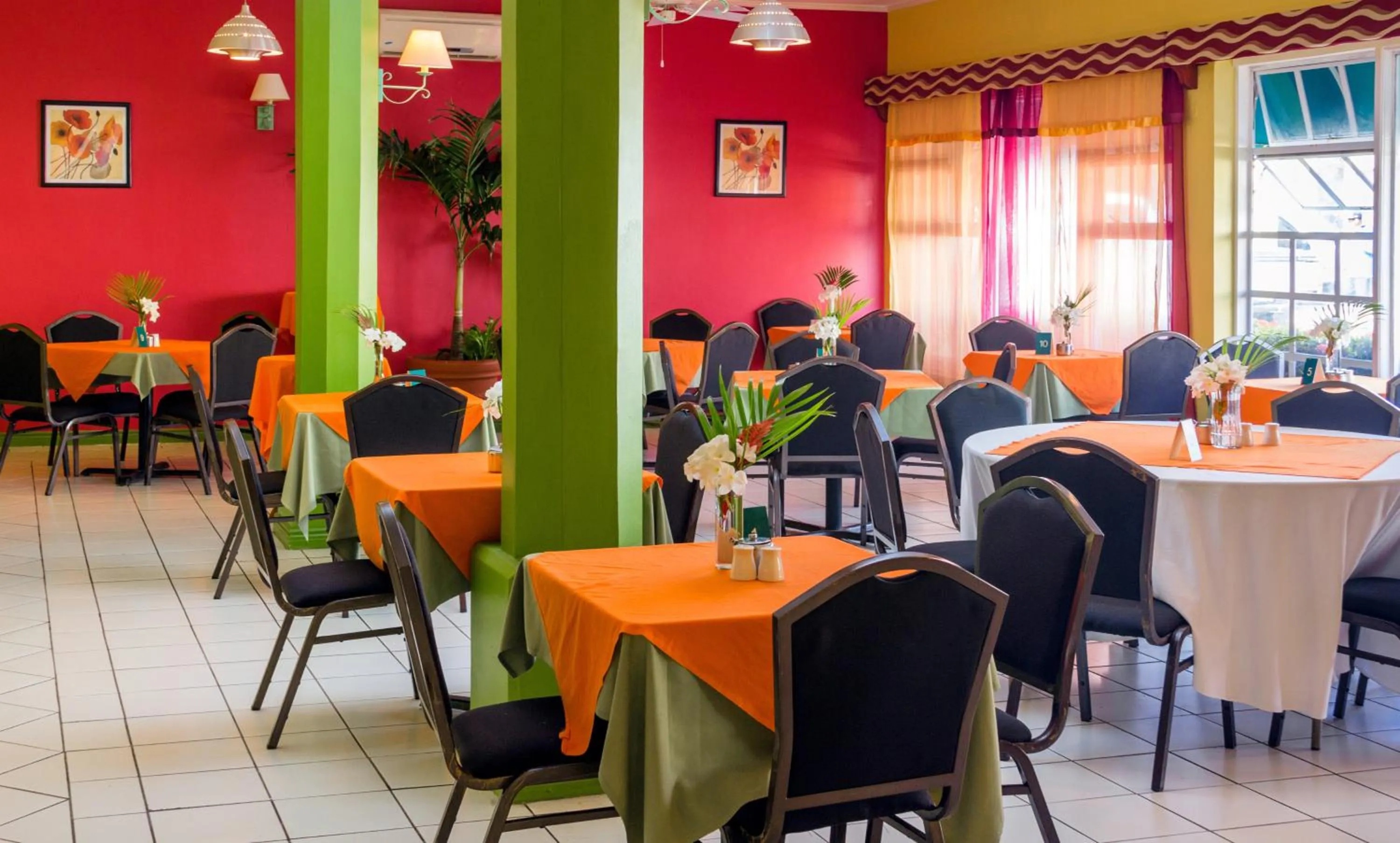 Banquet/Function facilities in Bay Gardens Inn