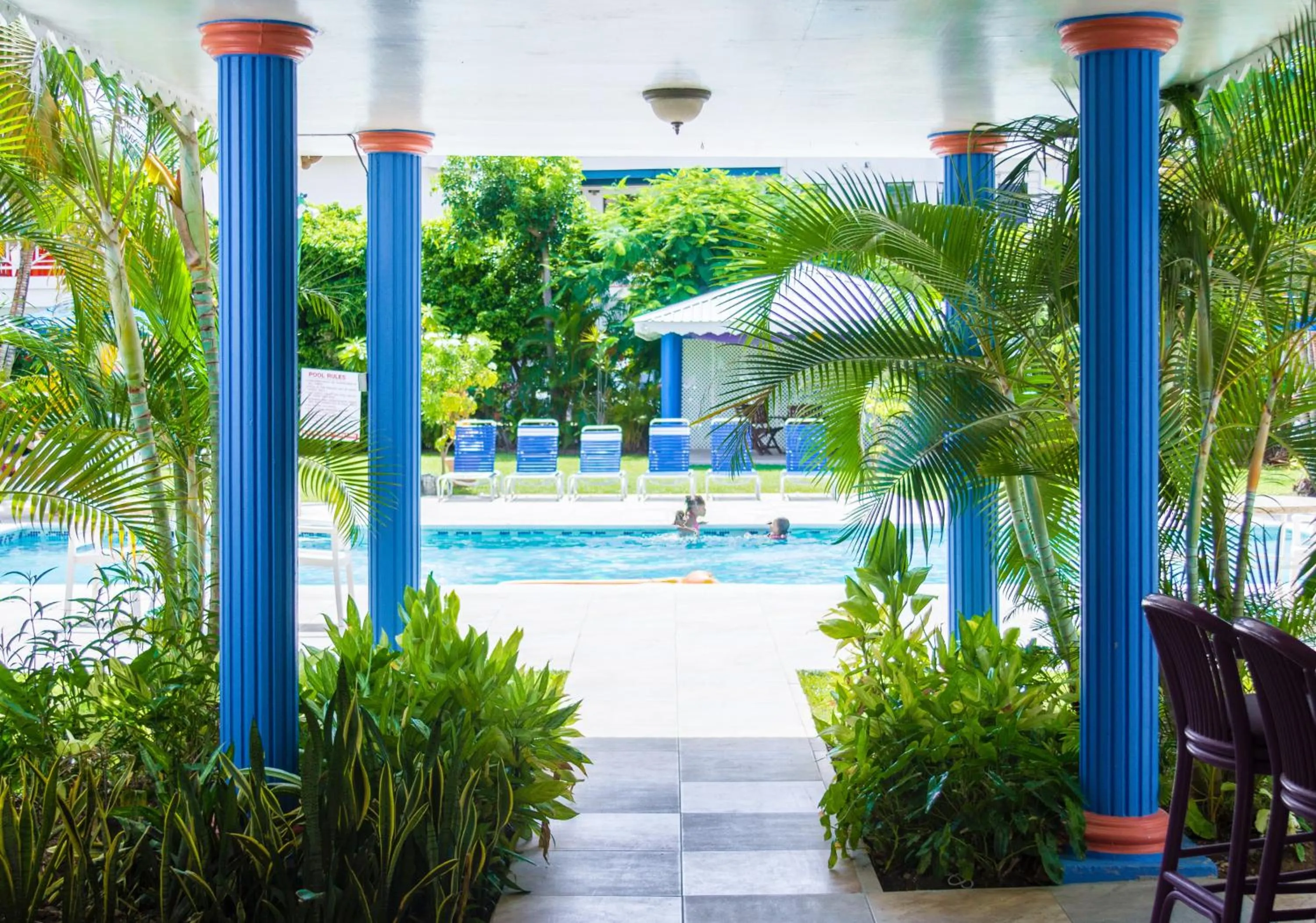 Swimming pool in Bay Gardens Inn