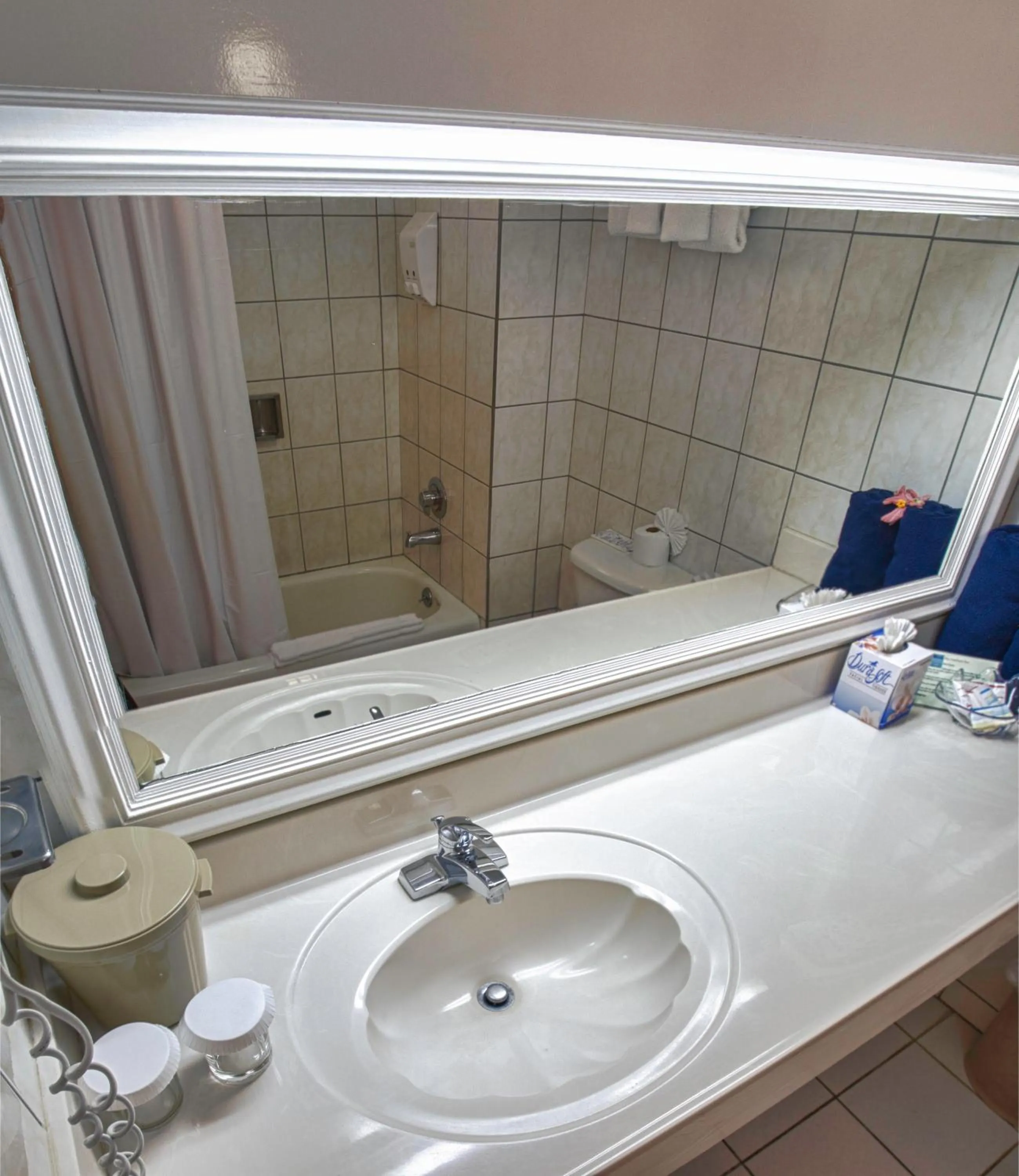 Bathroom in Bay Gardens Inn