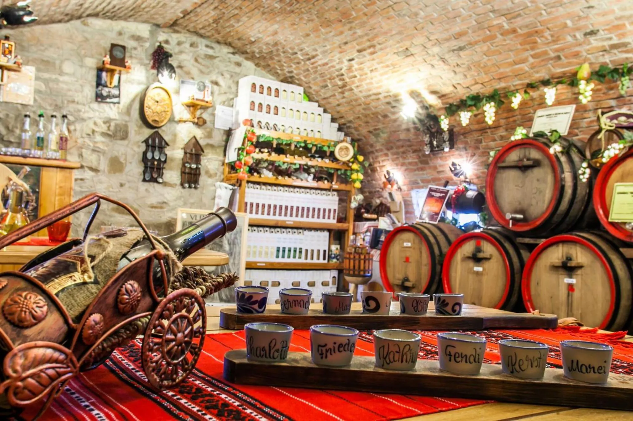 On-site shops in La Teo Pensiune si Pivnita