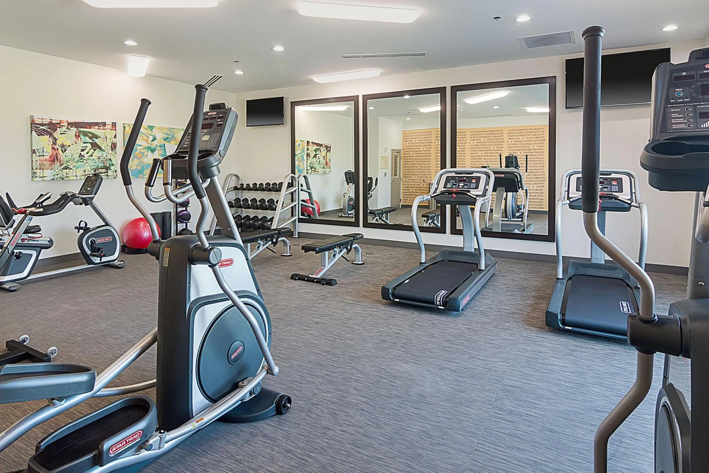 Fitness centre/facilities in Four Points by Sheraton Plano