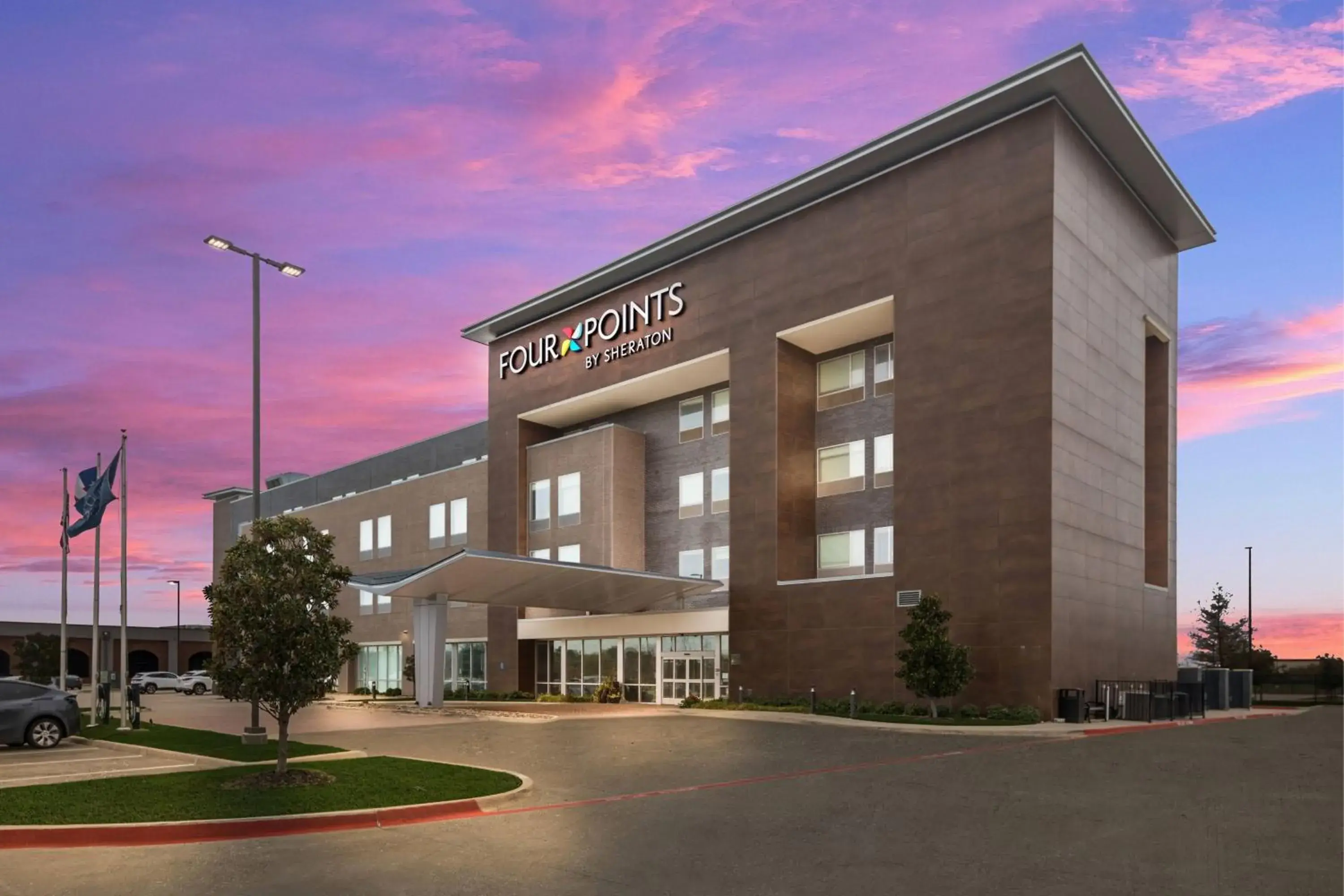 Property building in Four Points by Sheraton Plano Property building in Four Points by Sheraton Plano