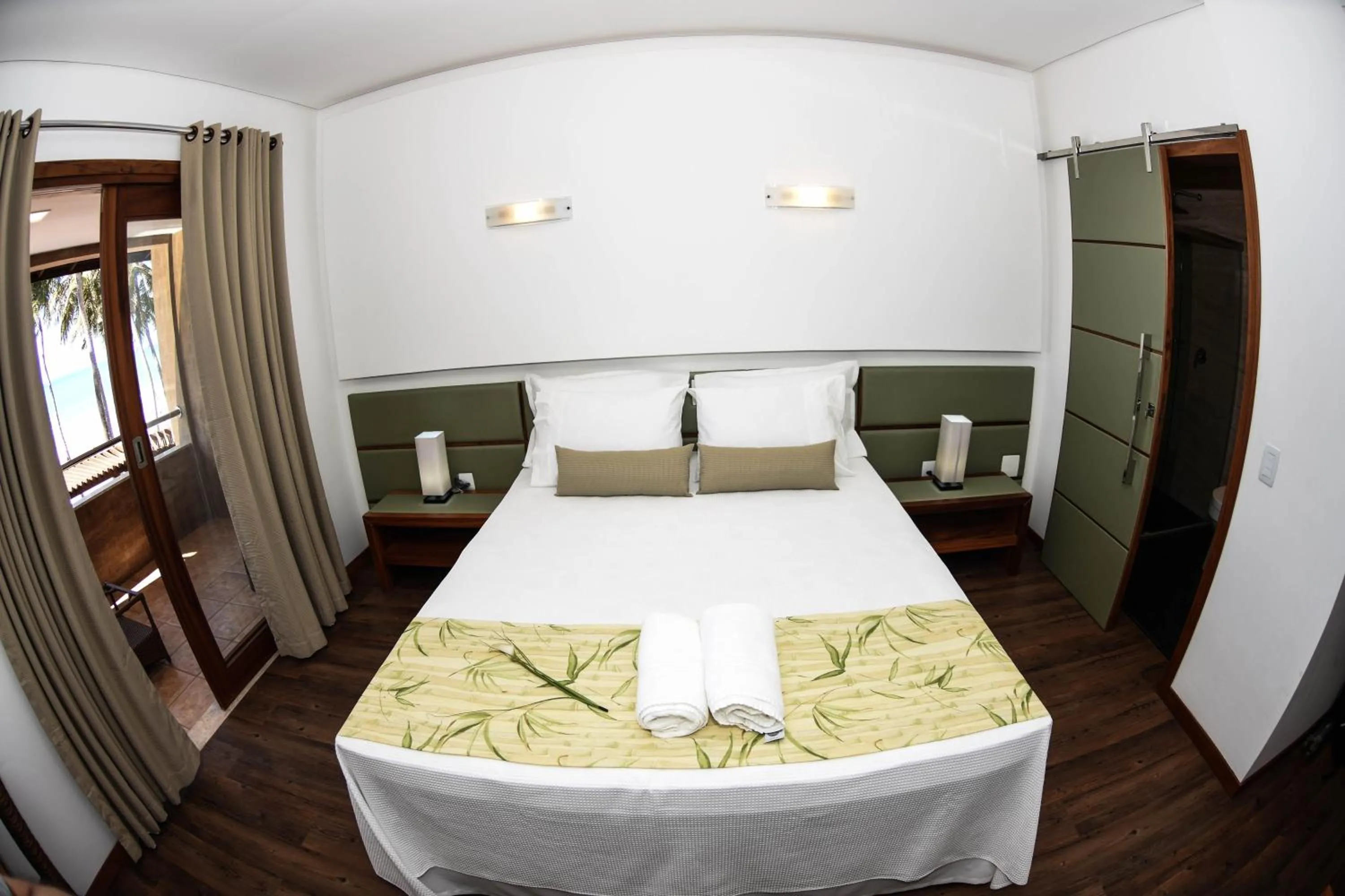 Genus Beach Hotel