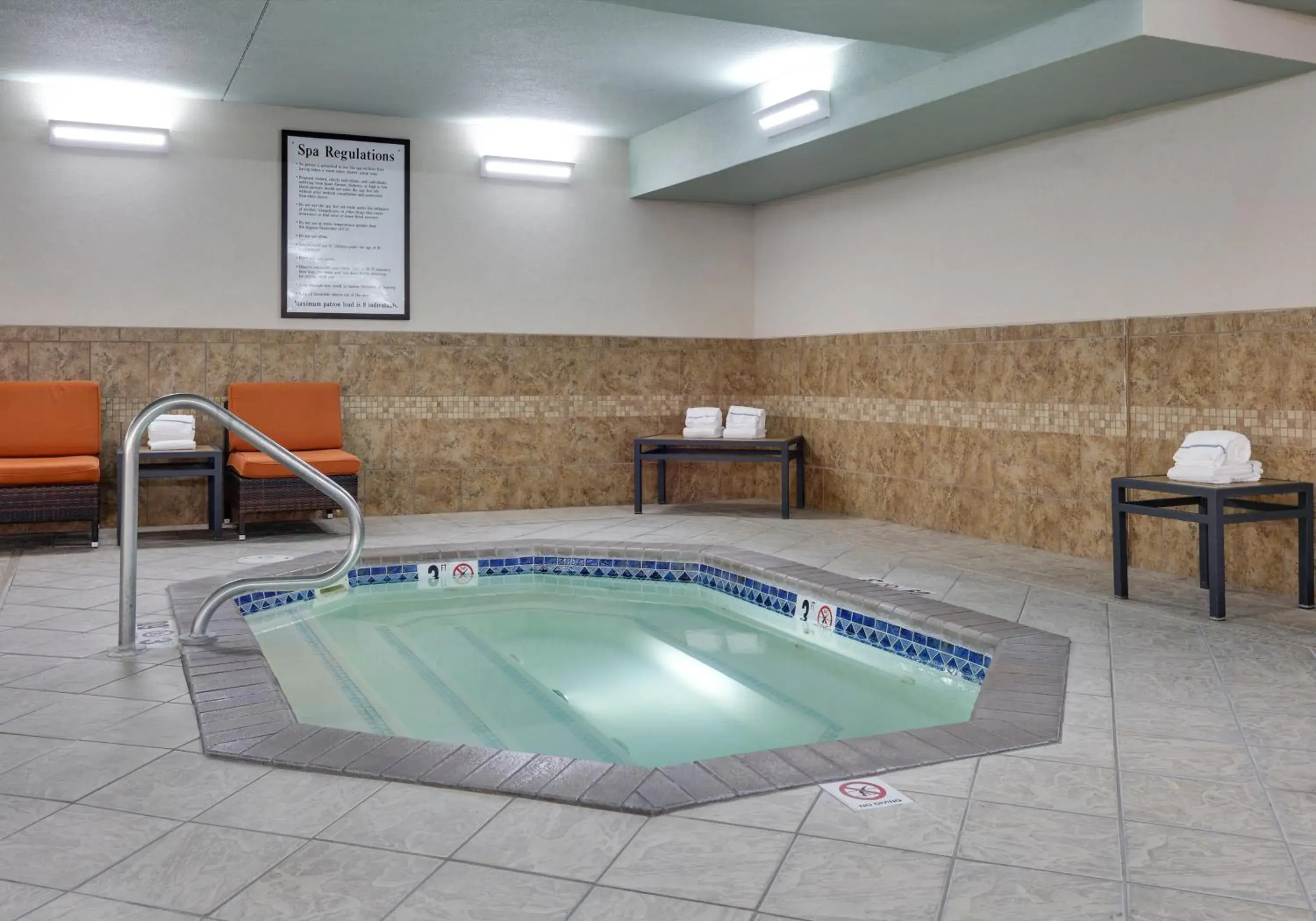 Swimming pool in Holiday Inn Express Scottsbluff - Gering by IHG Swimming pool in Holiday Inn Express Scottsbluff - Gering by IHG