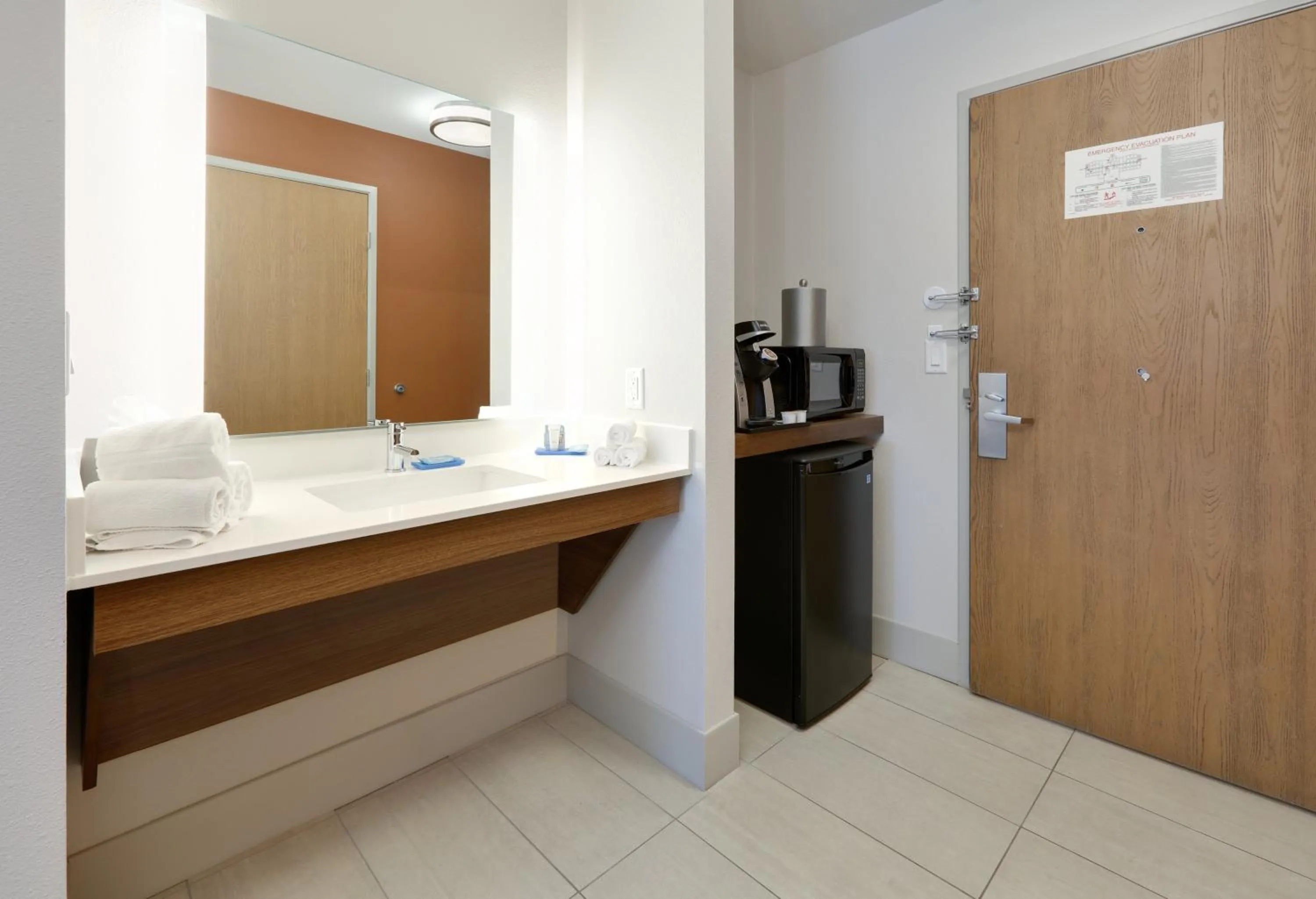 Photo of the whole room in Holiday Inn Express Scottsbluff - Gering by IHG