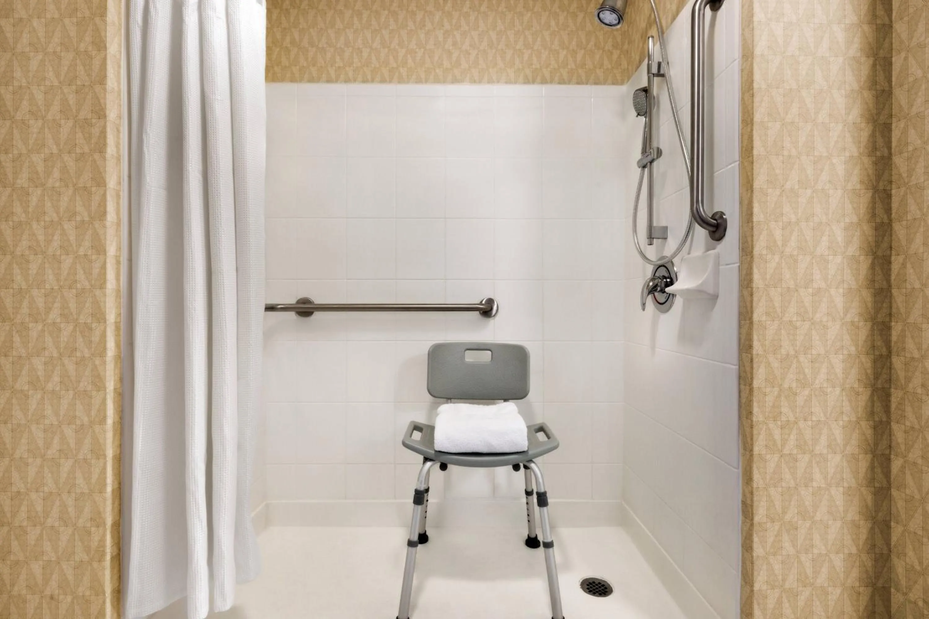 Bathroom in Residence Inn Chattanooga Near Hamilton Place