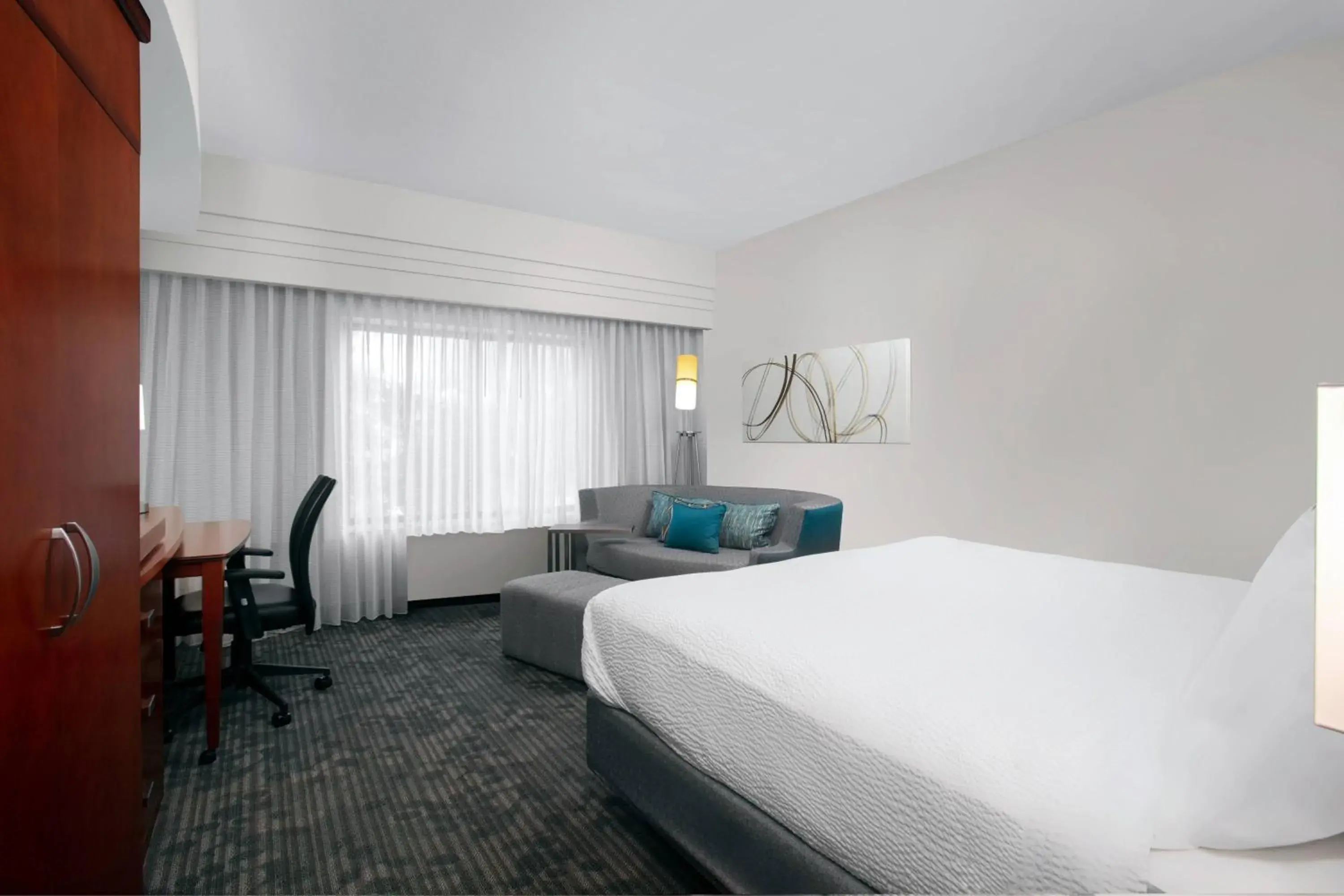 Deluxe King Room in Courtyard by Marriott Jacksonville I-295/East Beltway Deluxe King Room in Courtyard by Marriott Jacksonville I-295/East Beltway