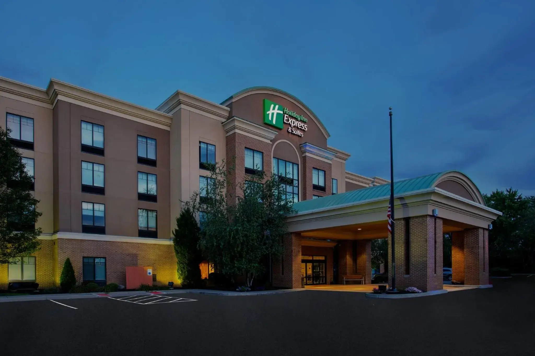 Property building in Holiday Inn Express Hotel & Suites Rochester Webster by IHG Property building in Holiday Inn Express Hotel & Suites Rochester Webster by IHG