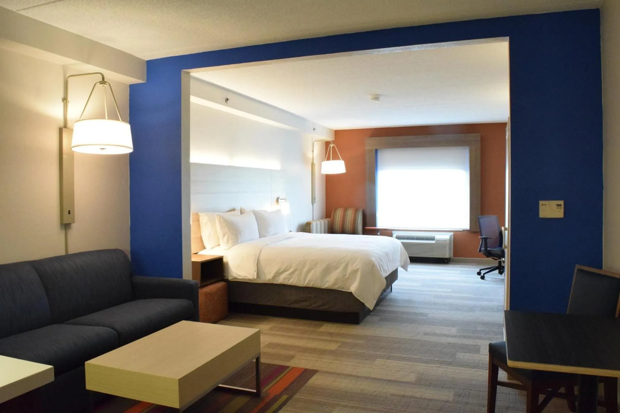 Bedroom, Bed in Holiday Inn Express Hotel & Suites Rochester Webster by IHG