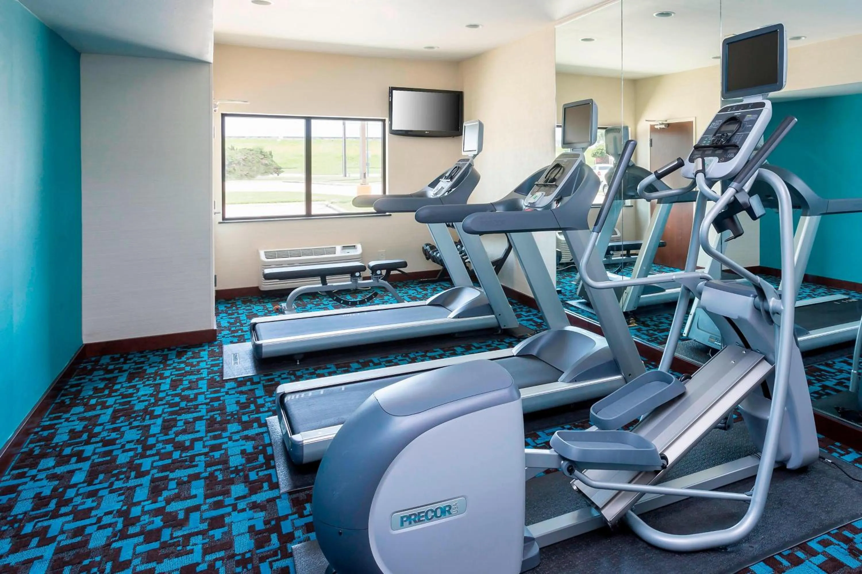 Fitness centre/facilities in Fairfield Inn & Suites Victoria