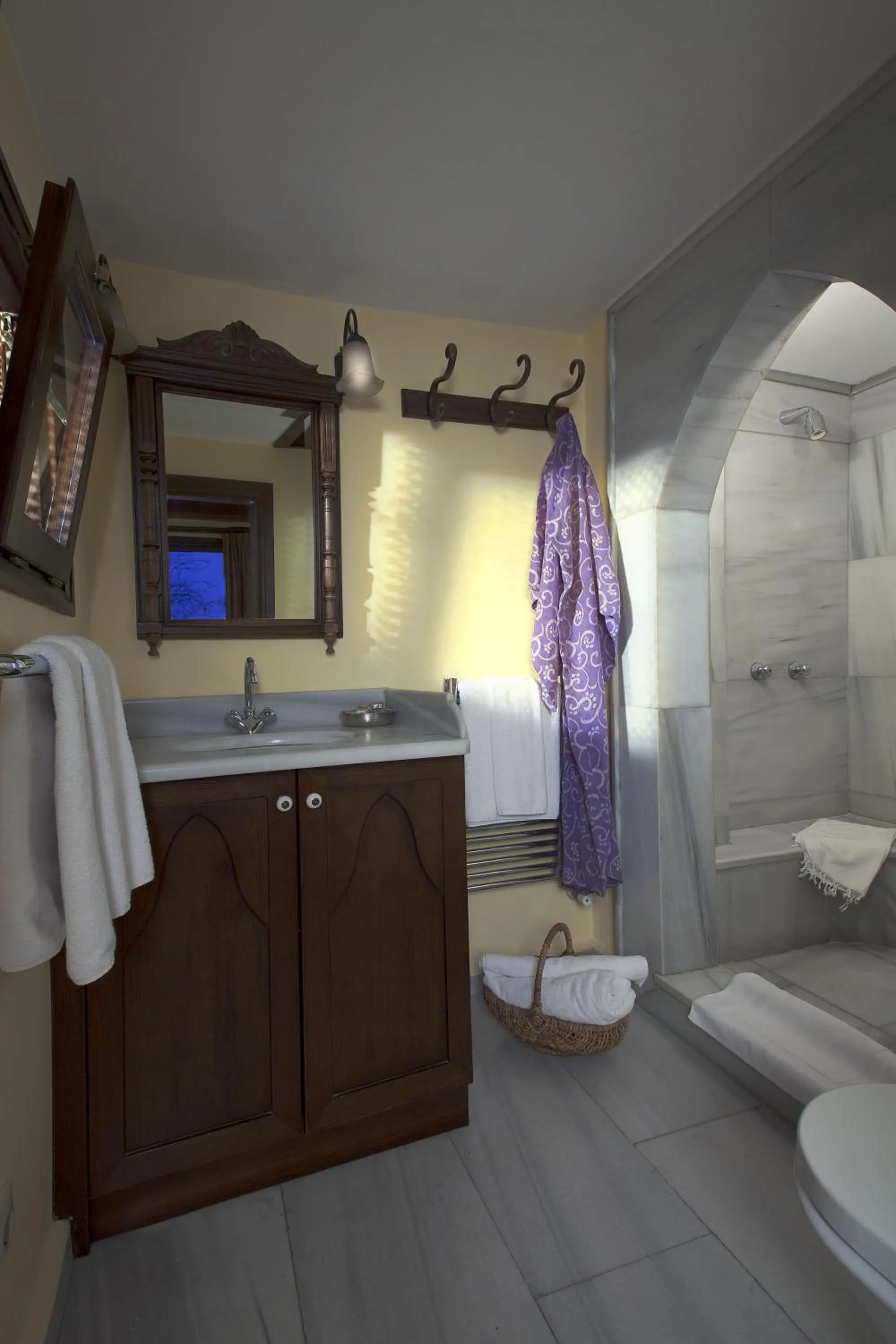 Bathroom in Hotel Empress Zoe