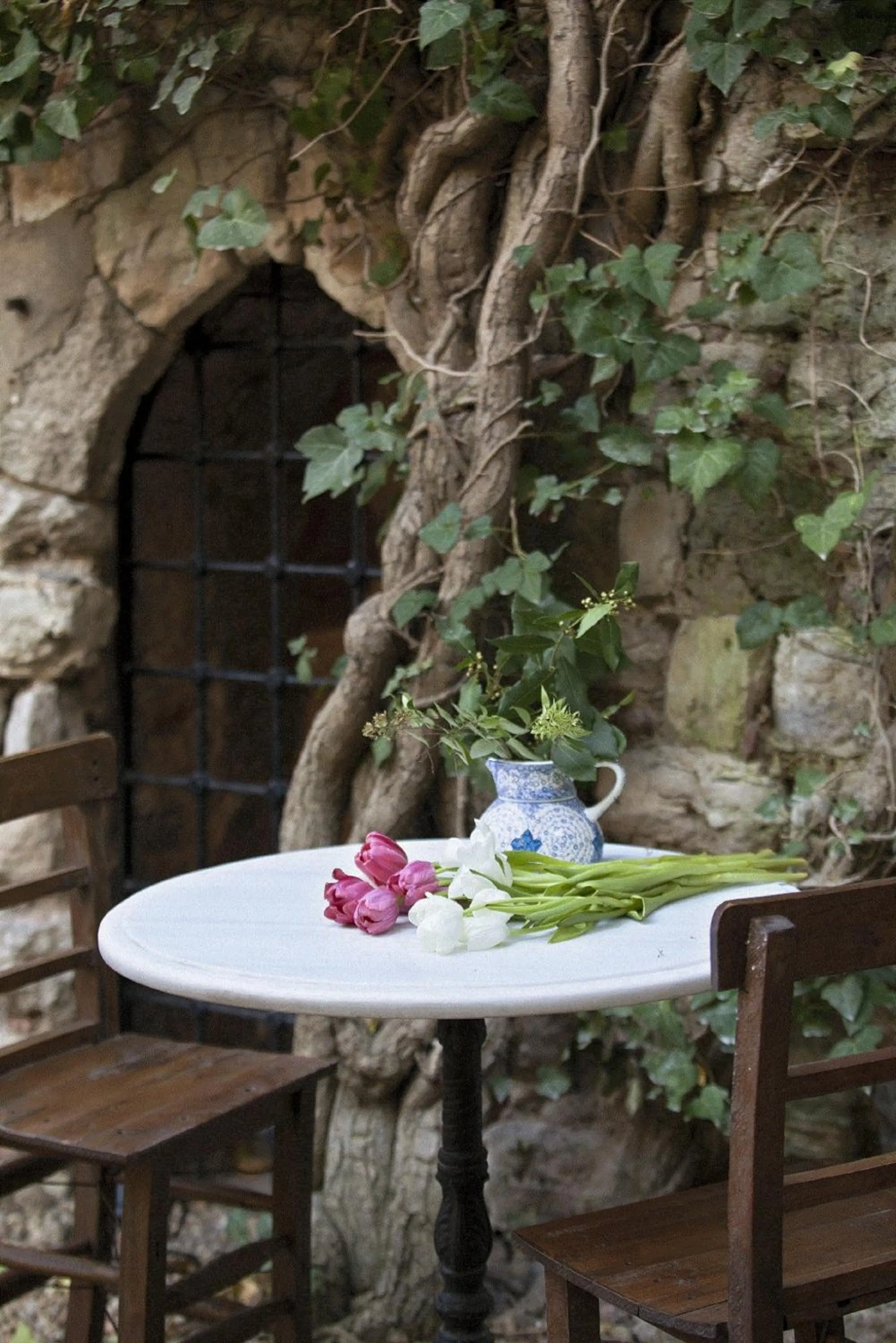 Property building in Hotel Empress Zoe