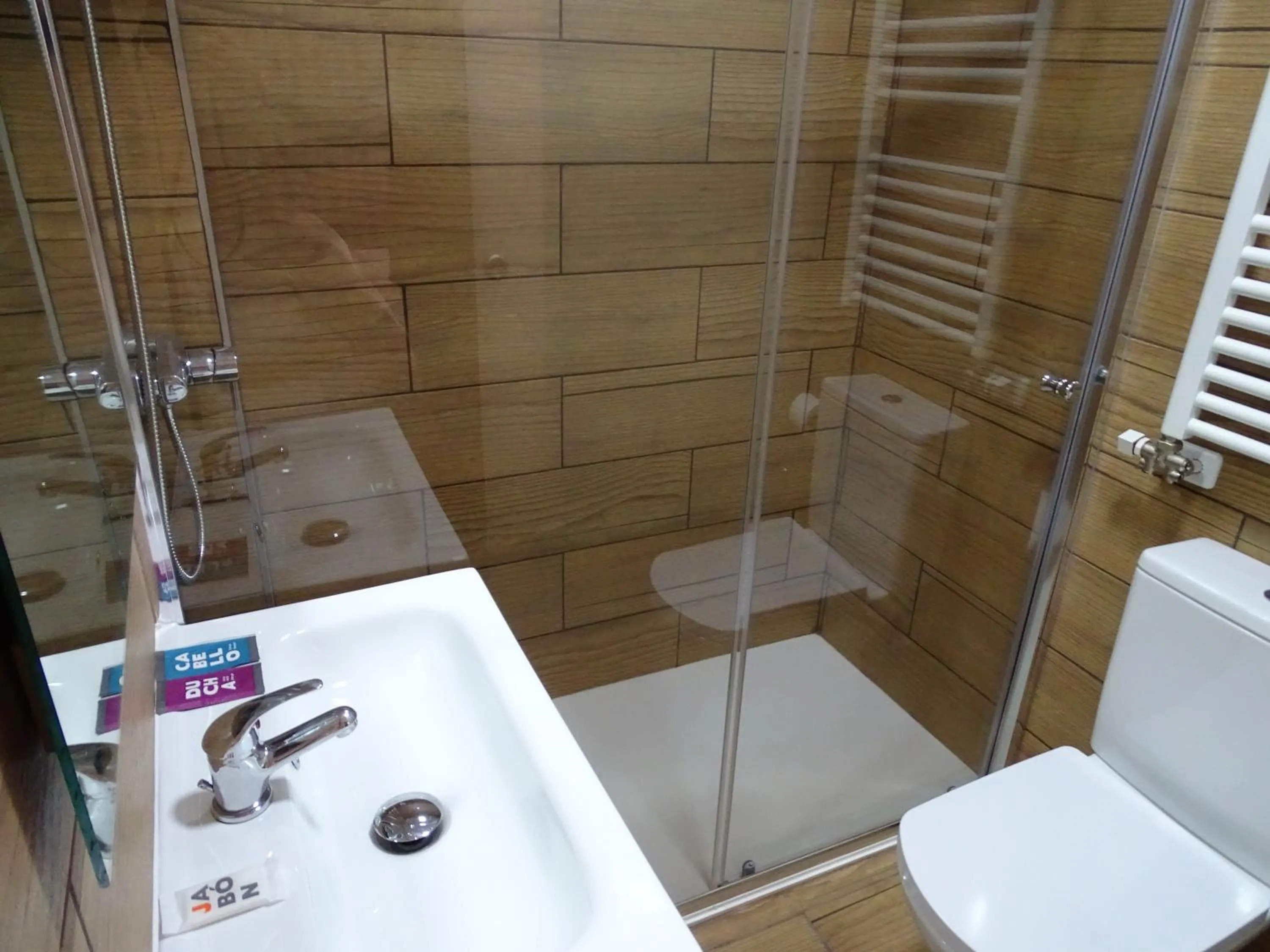 Photo of the whole room in Urban Burgos