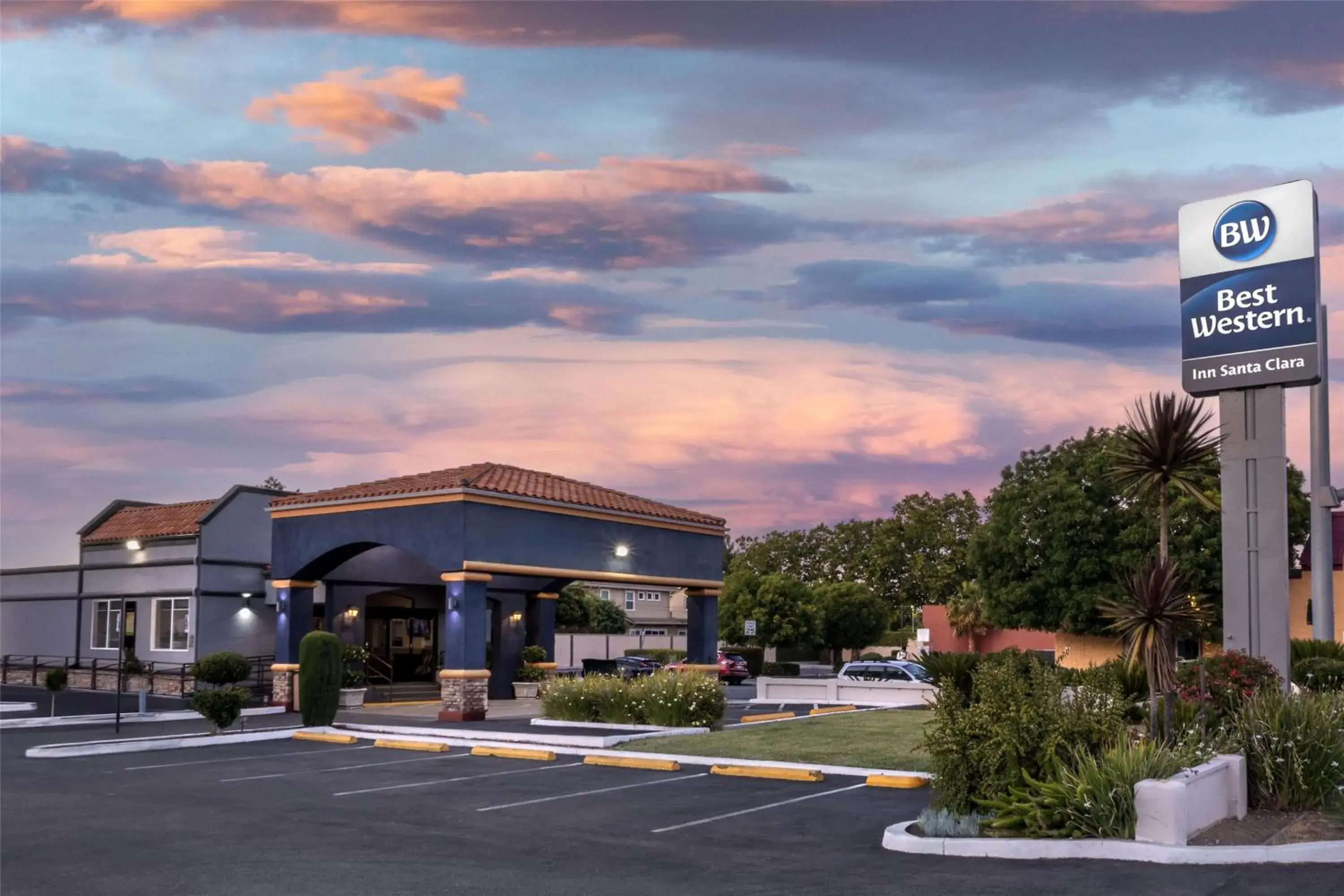 Property building in Best Western Inn Santa Clara Property building in Best Western Inn Santa Clara