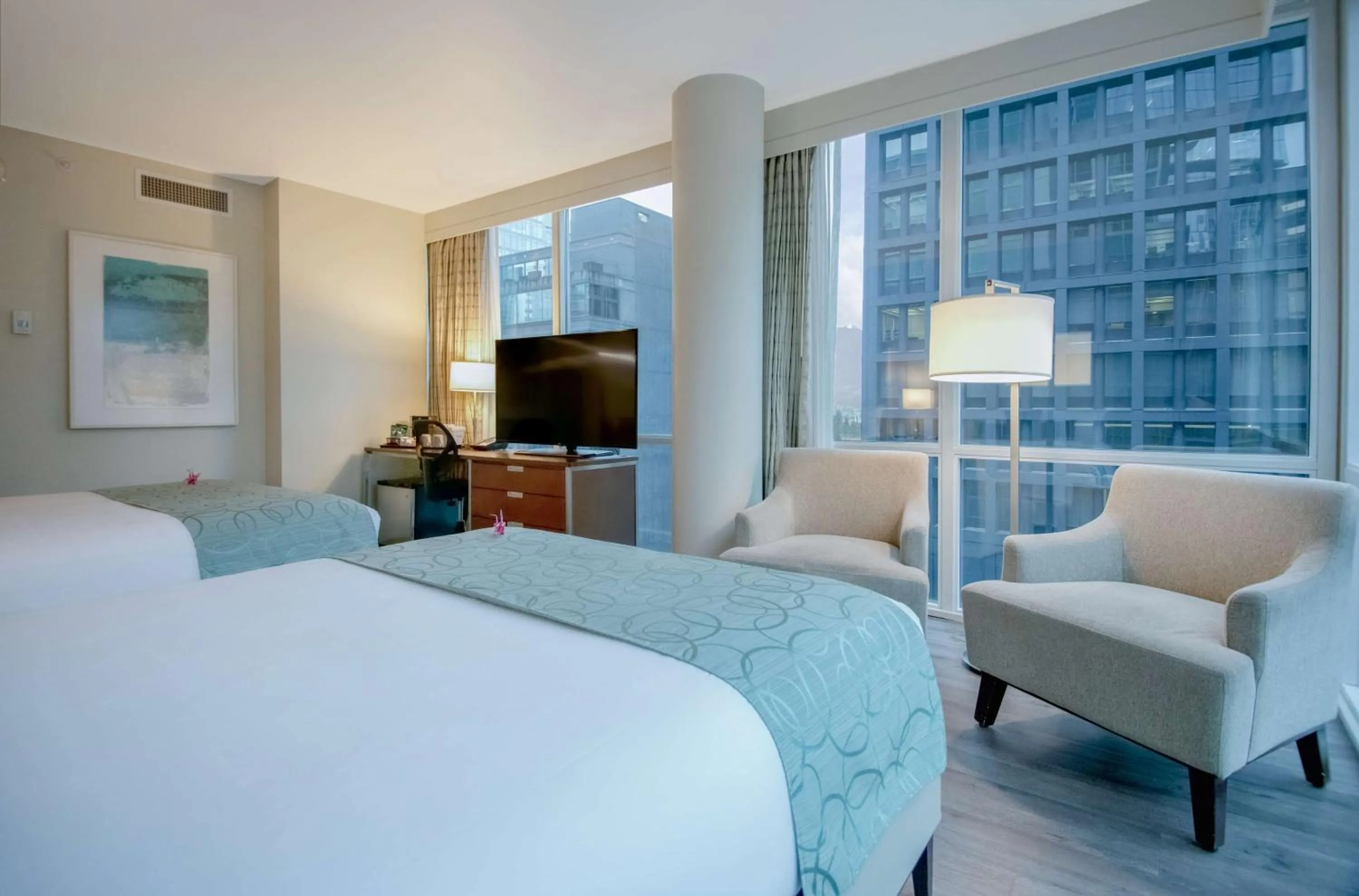 Bedroom, Bed in Coast Coal Harbour Vancouver Hotel by APA