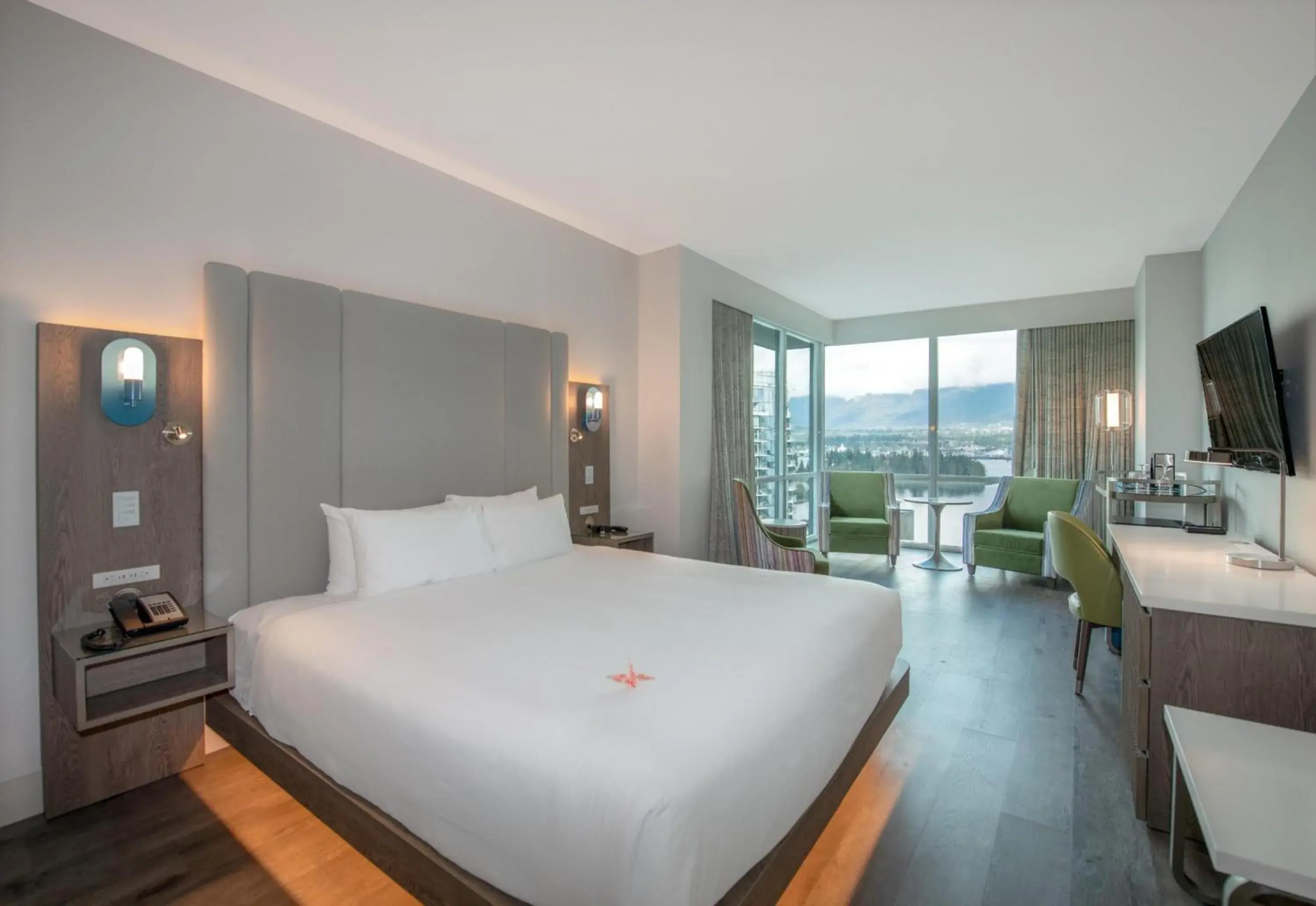Bedroom, Bed in Coast Coal Harbour Vancouver Hotel by APA Bedroom, Bed in Coast Coal Harbour Vancouver Hotel by APA