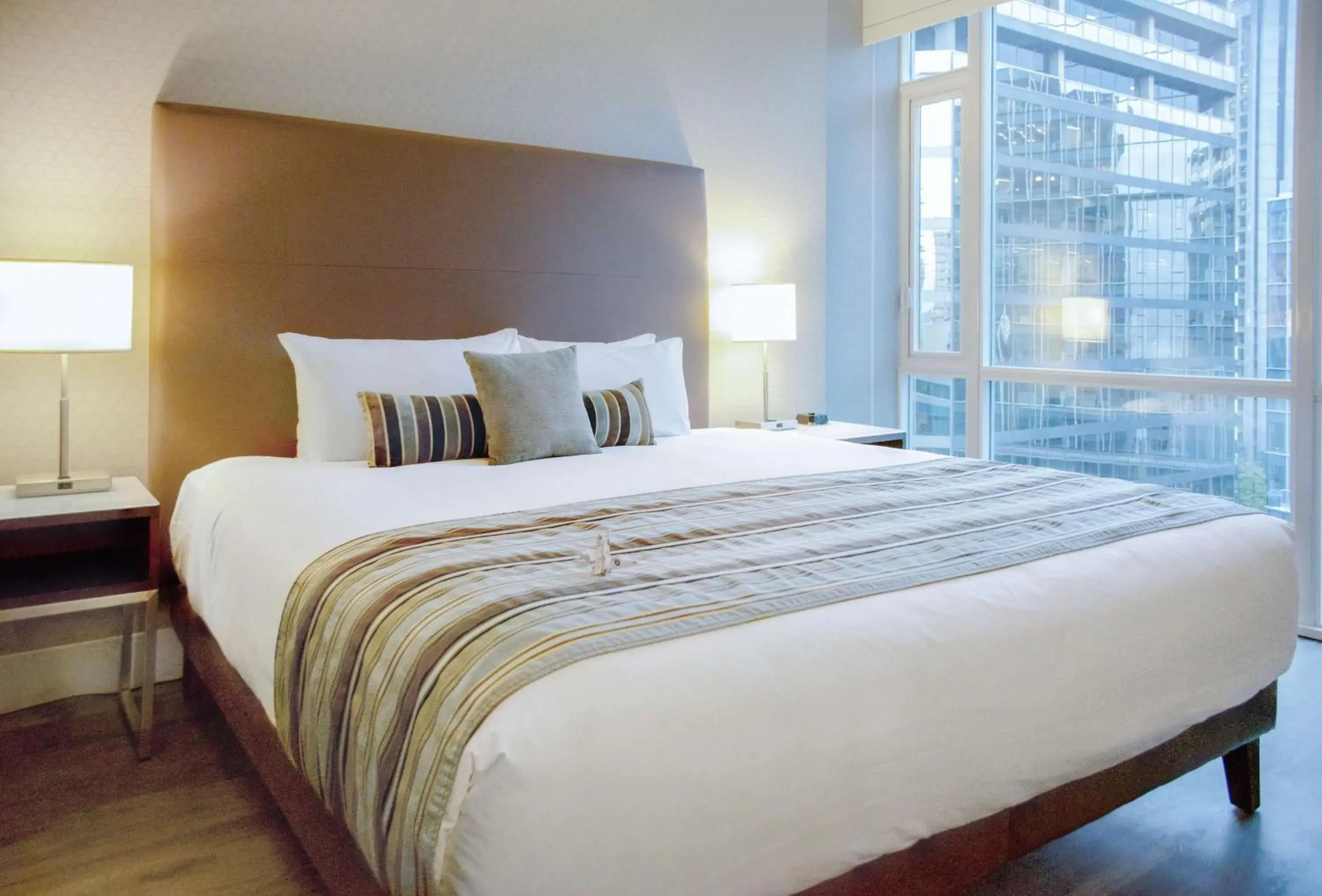 Bedroom, Bed in Coast Coal Harbour Vancouver Hotel by APA Bedroom, Bed in Coast Coal Harbour Vancouver Hotel by APA