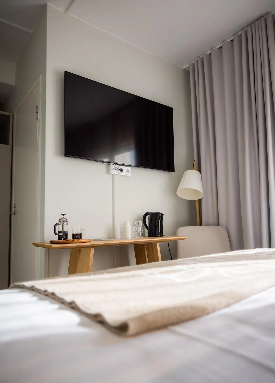 TV and multimedia, Bed in Wilderness Hotel Juutua