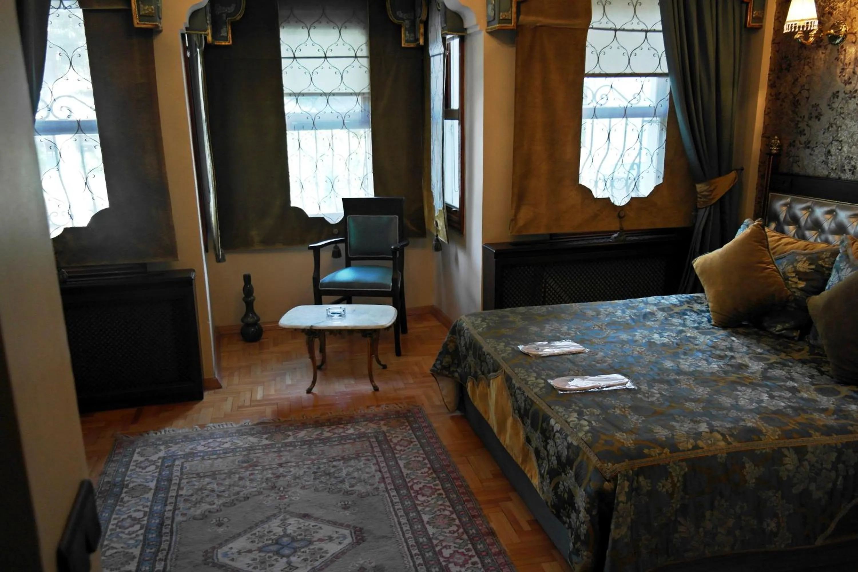 Photo of the whole room, Bed in Turquhouse Hotel