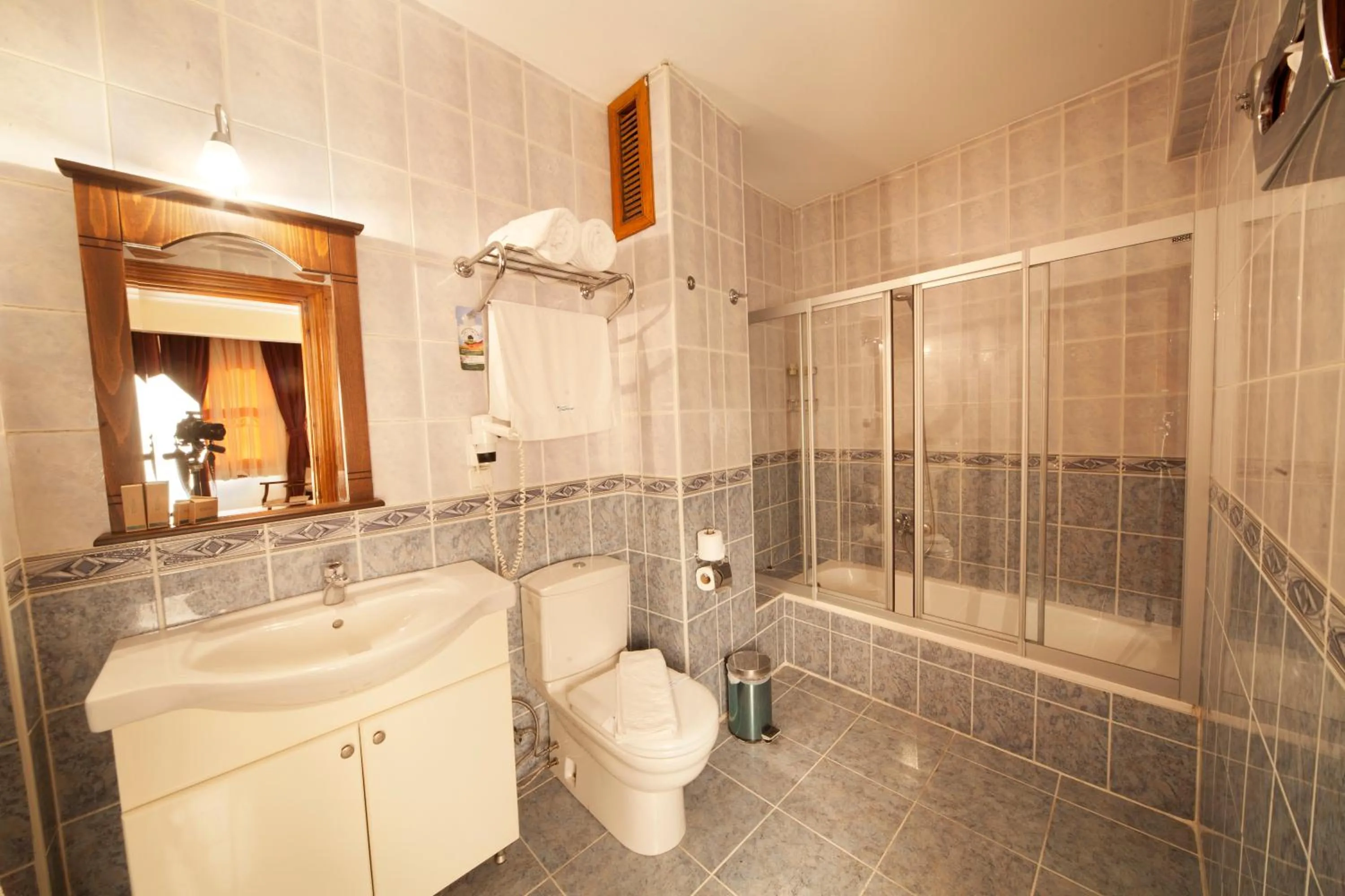 Bathroom in Turquhouse Hotel