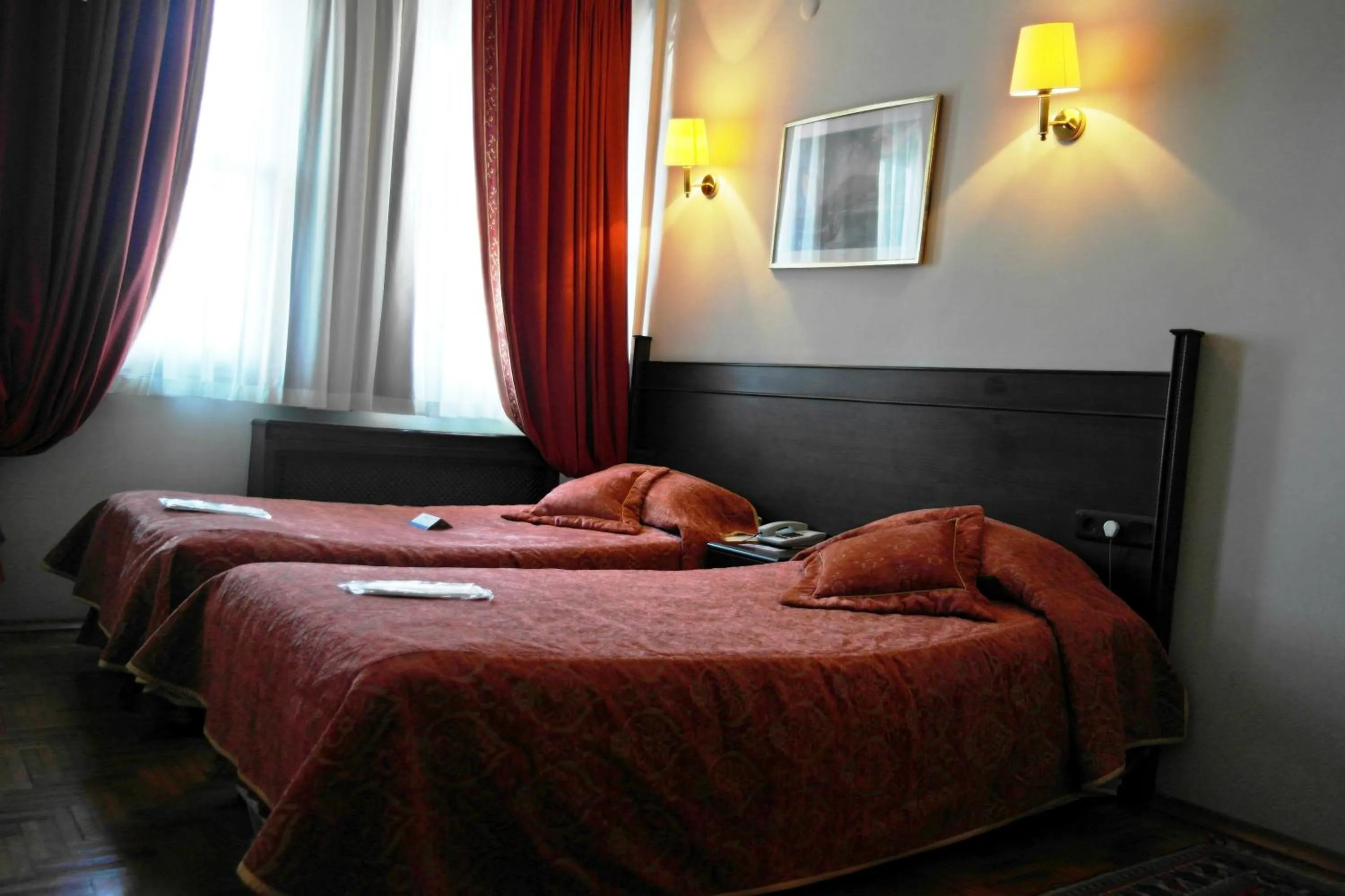 Photo of the whole room, Bed in Turquhouse Hotel