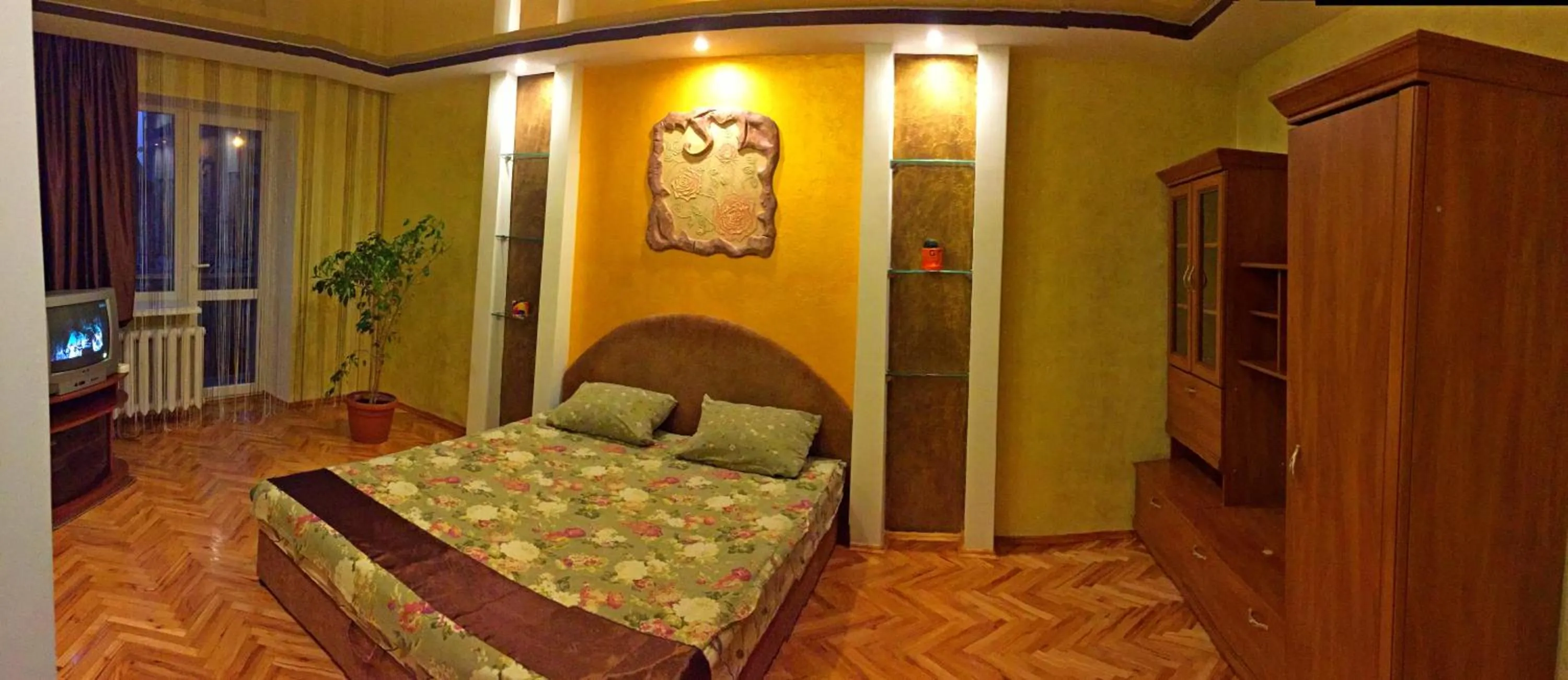 Apartment on Hrushevskoho 28