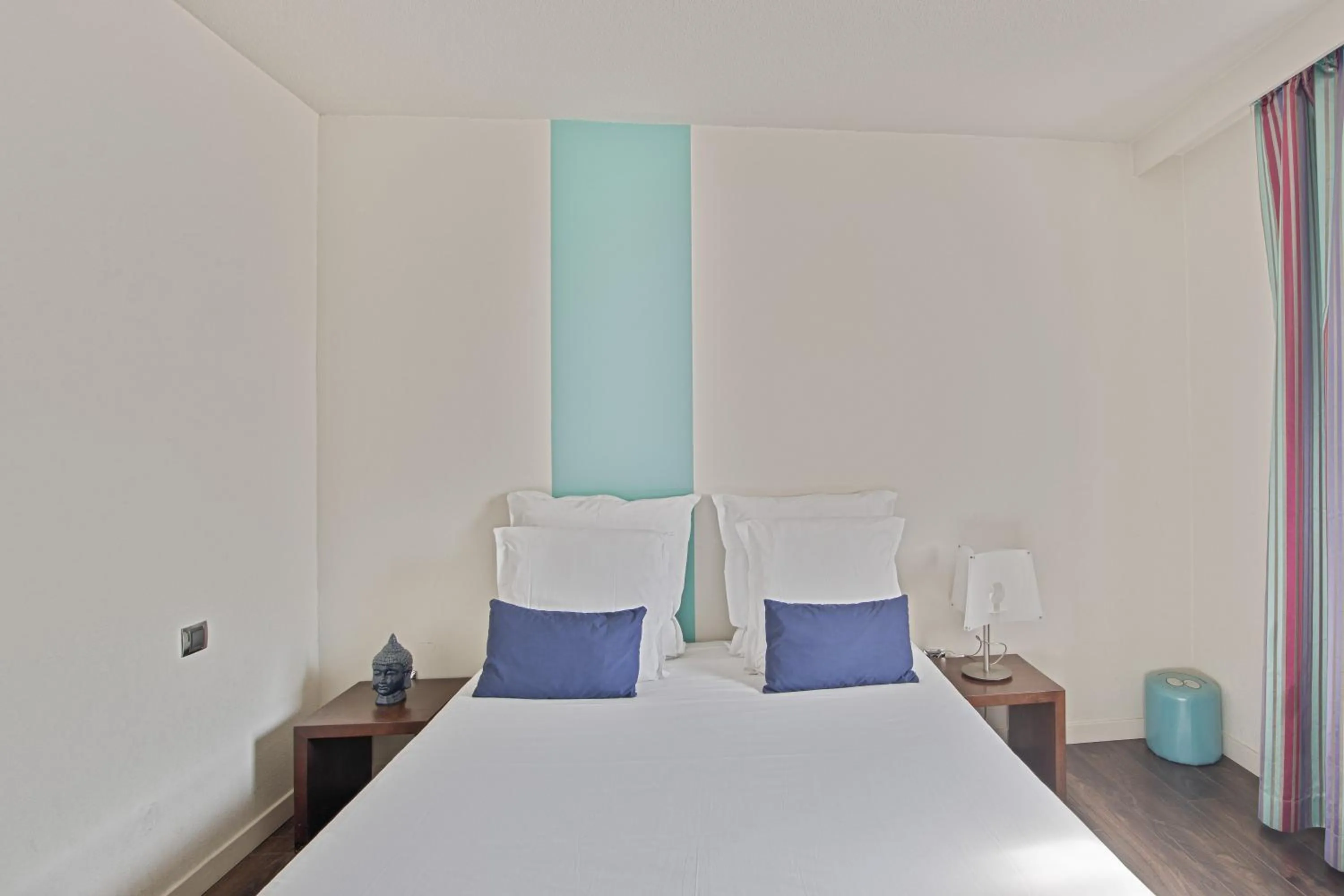 Bed in Hôtel Provence