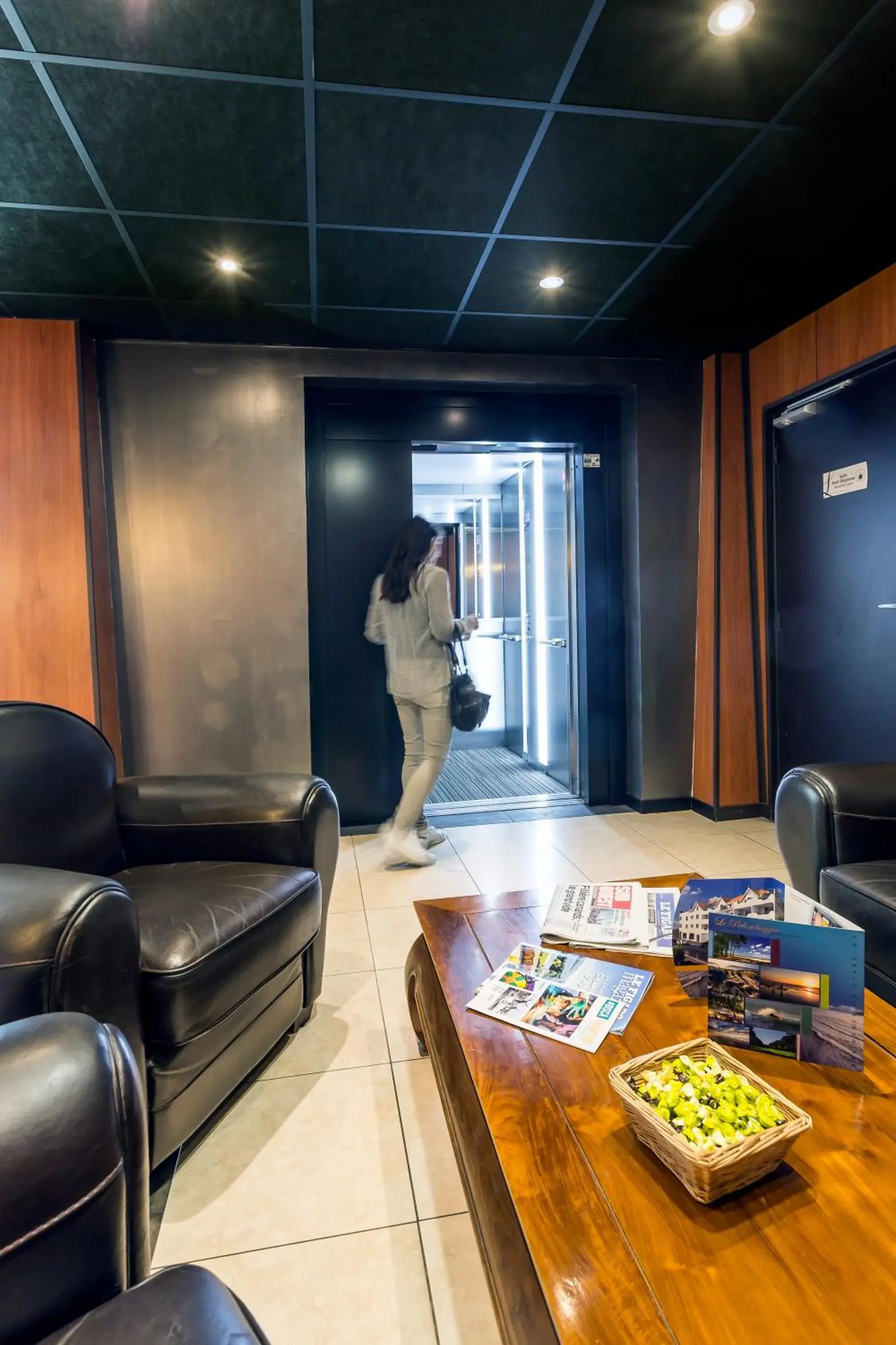 Communal lounge/ TV room in Logis Hôtel Le Relais Communal lounge/ TV room in Logis Hôtel Le Relais