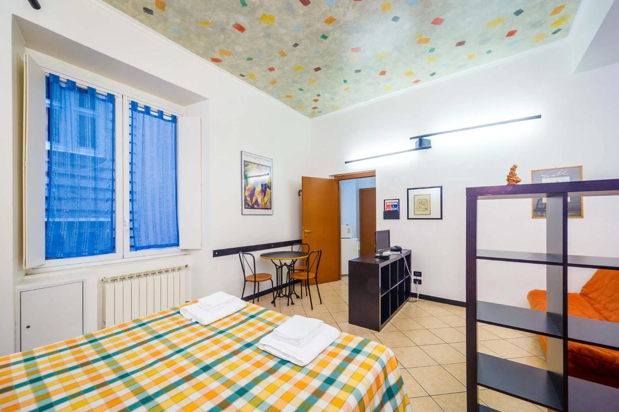 Bed in Hotel Cairoli